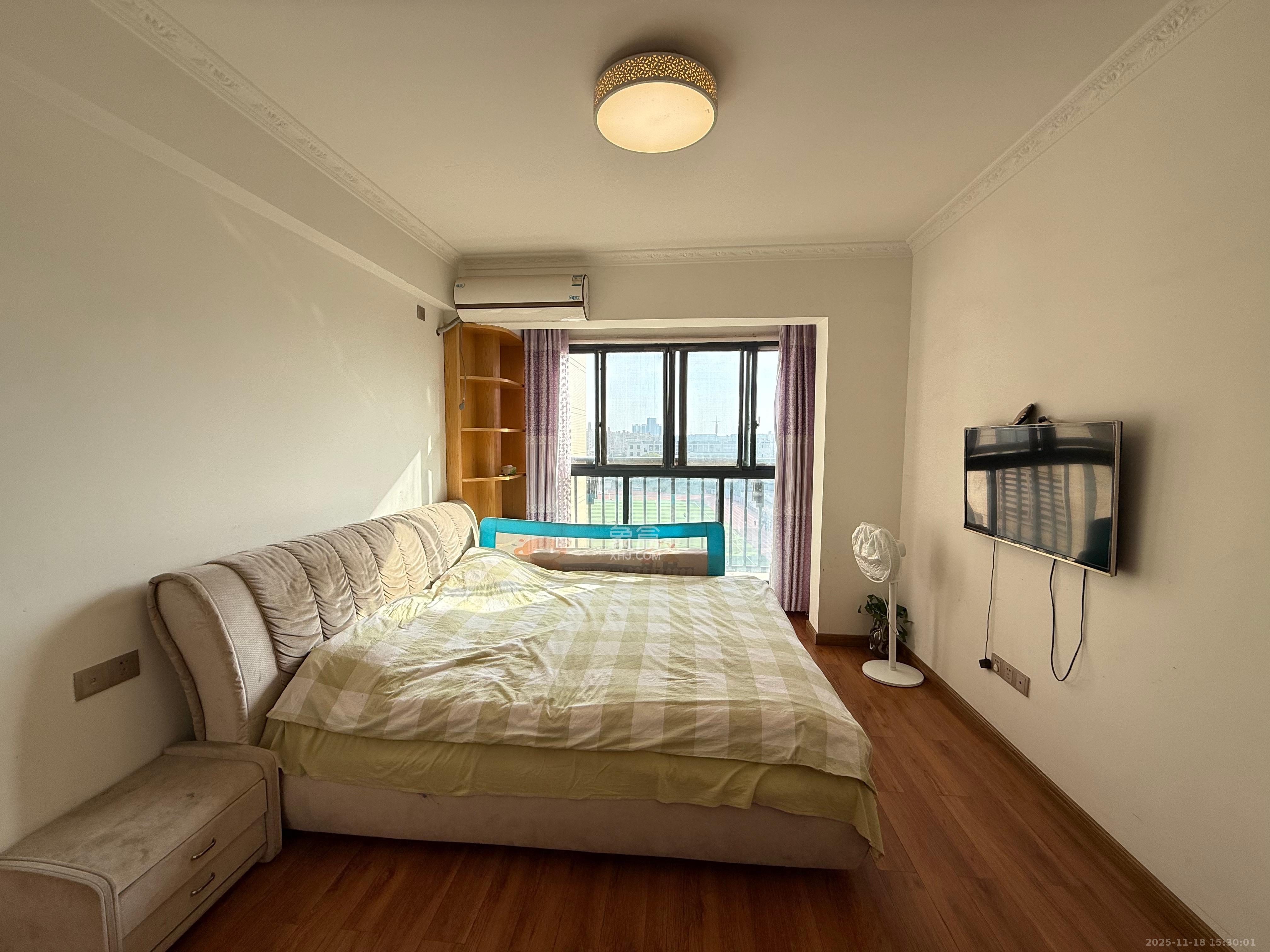 中建芙蓉嘉苑  3室2厅2卫    2400.0元/月室内图