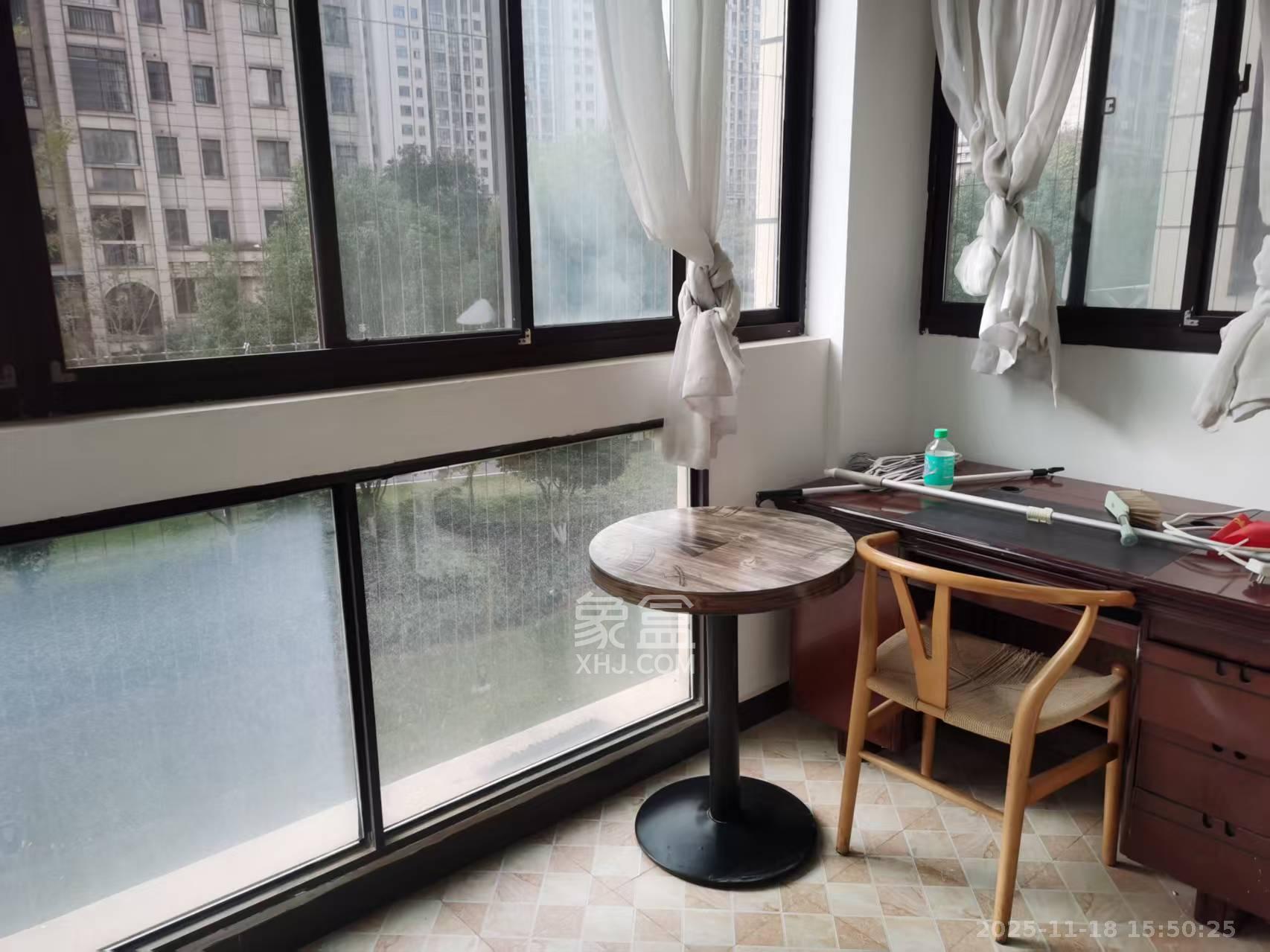 阳光丽城二期  3室2厅1卫    2500.0元/月室内图