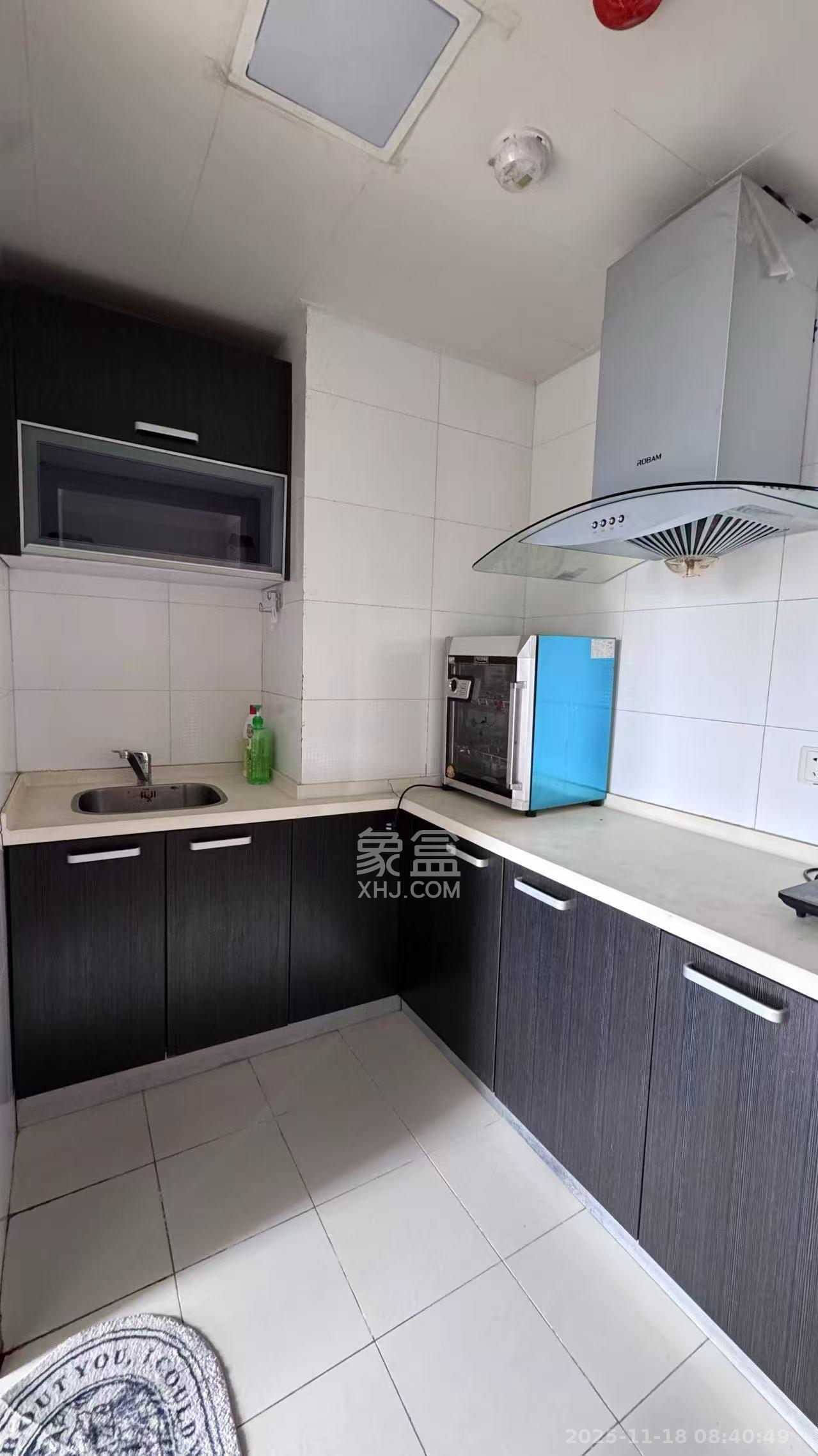 藏珑湖上国际花园 1室1厅1卫 1700.0元/月 藏珑湖上国际花园 1室1厅1卫 1700.0元/月室内图