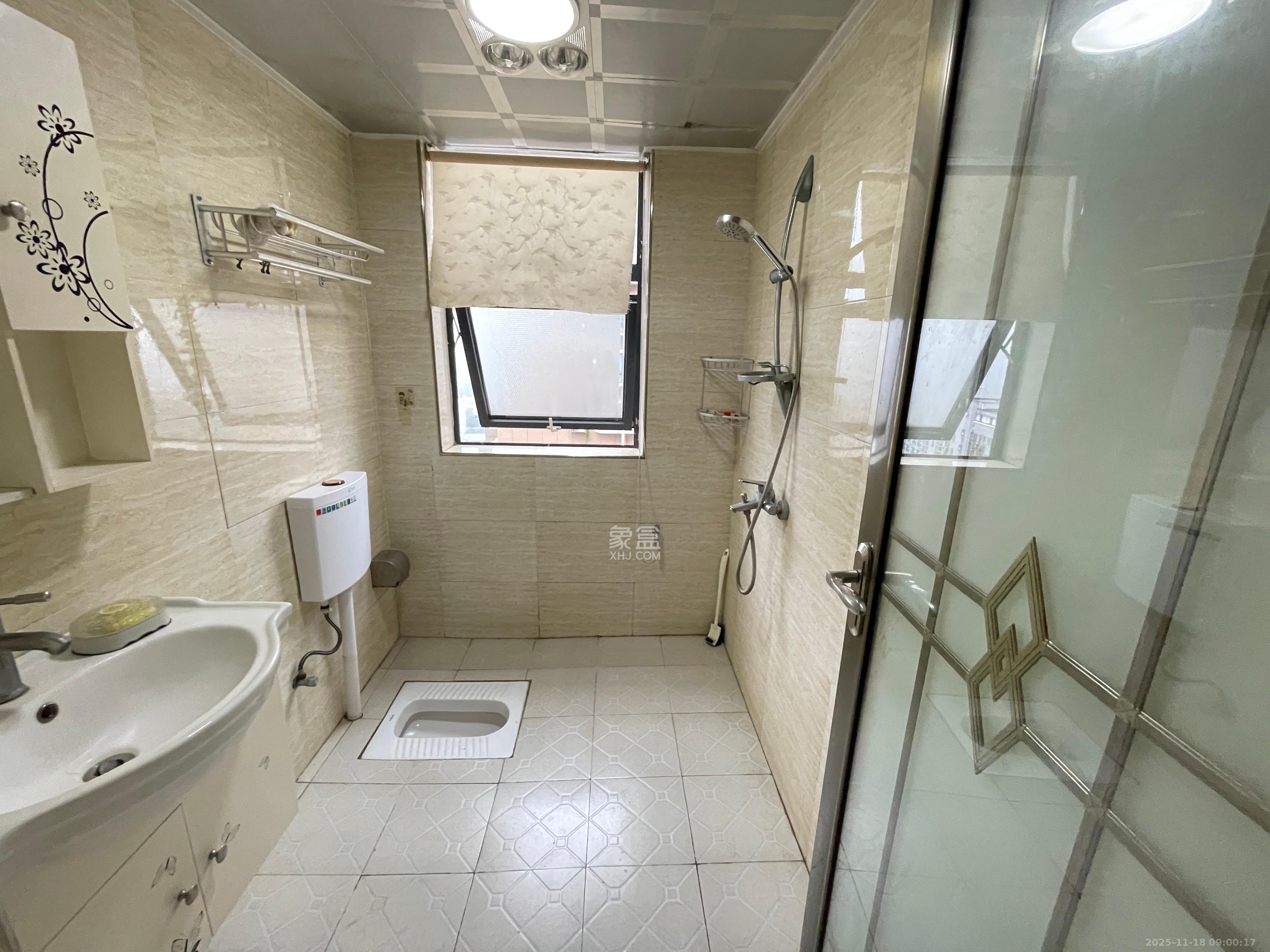 地华梅溪湖畔 2室2厅1卫 2200.0元/月 地华梅溪湖畔 2室2厅1卫 2200.0元/月室内图