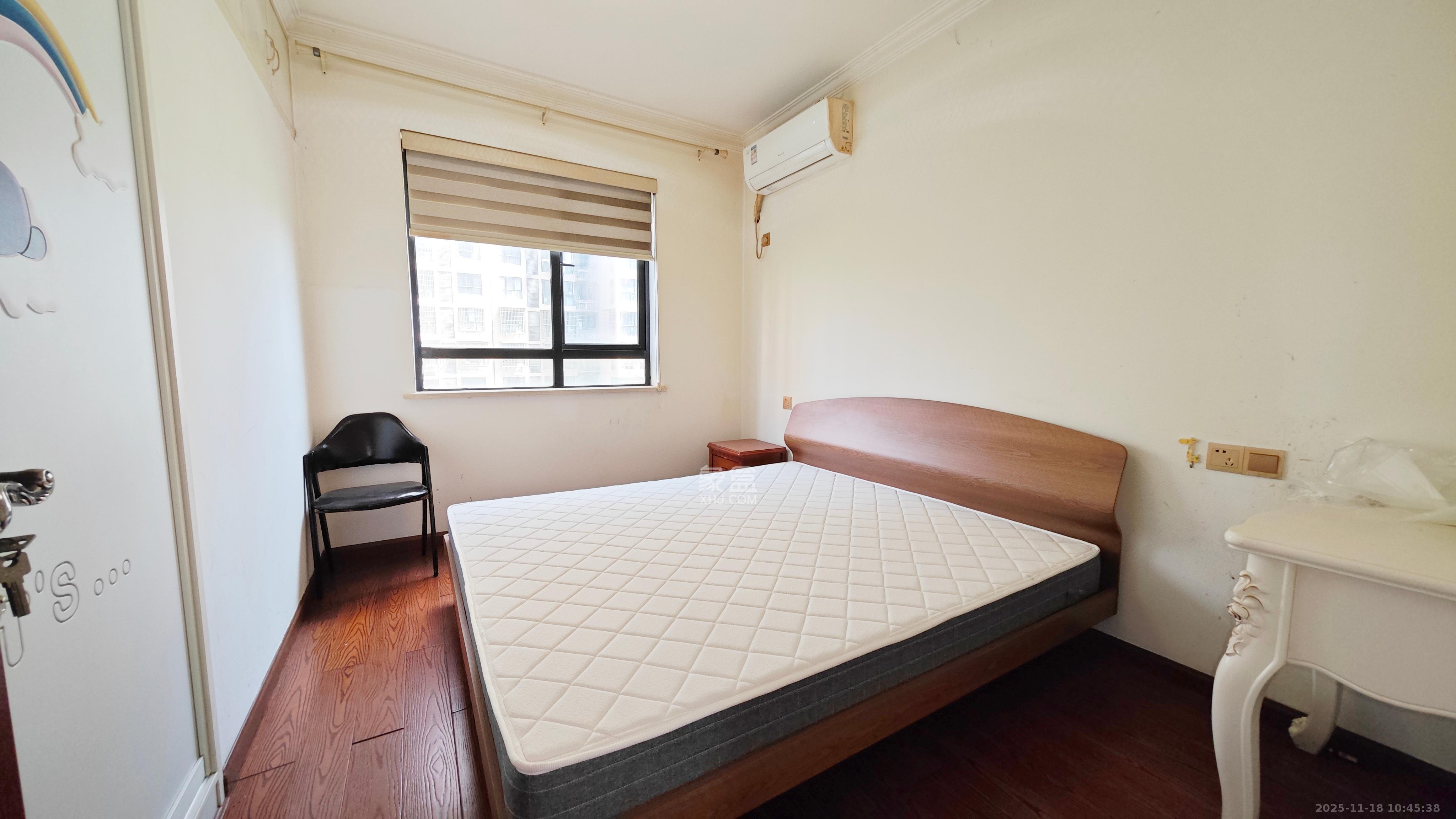 长大卧琥  3室2厅2卫    2800.0元/月室内图