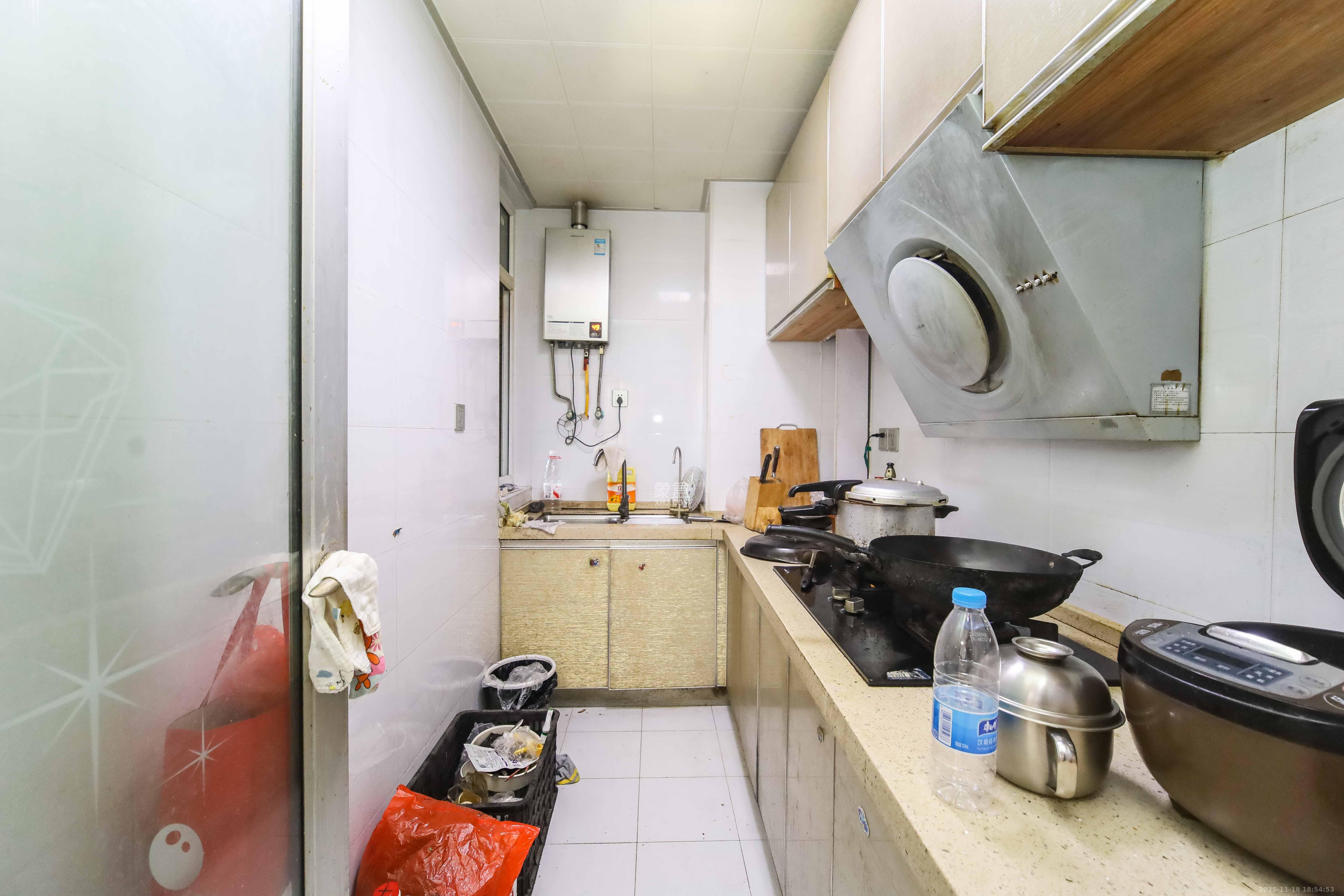 鑫科明珠  3室2厅1卫    72.0万厨房