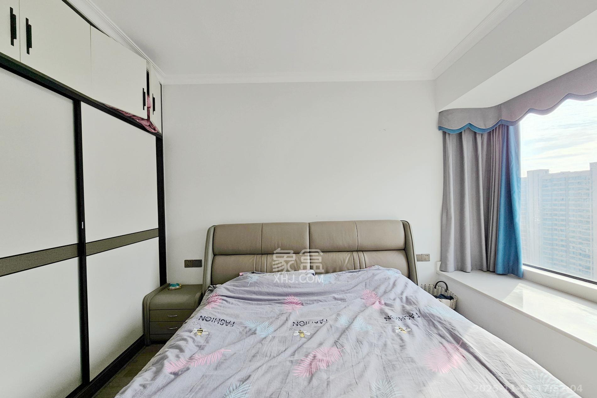 长房东旭国际 3室2厅1卫 110.0万 长房东旭国际 3室2厅1卫 110.0万卧室