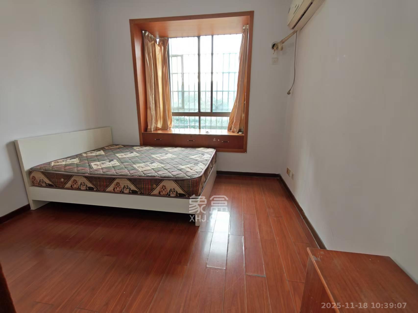 银馨家园  2室2厅1卫    1900.0元/月室内图