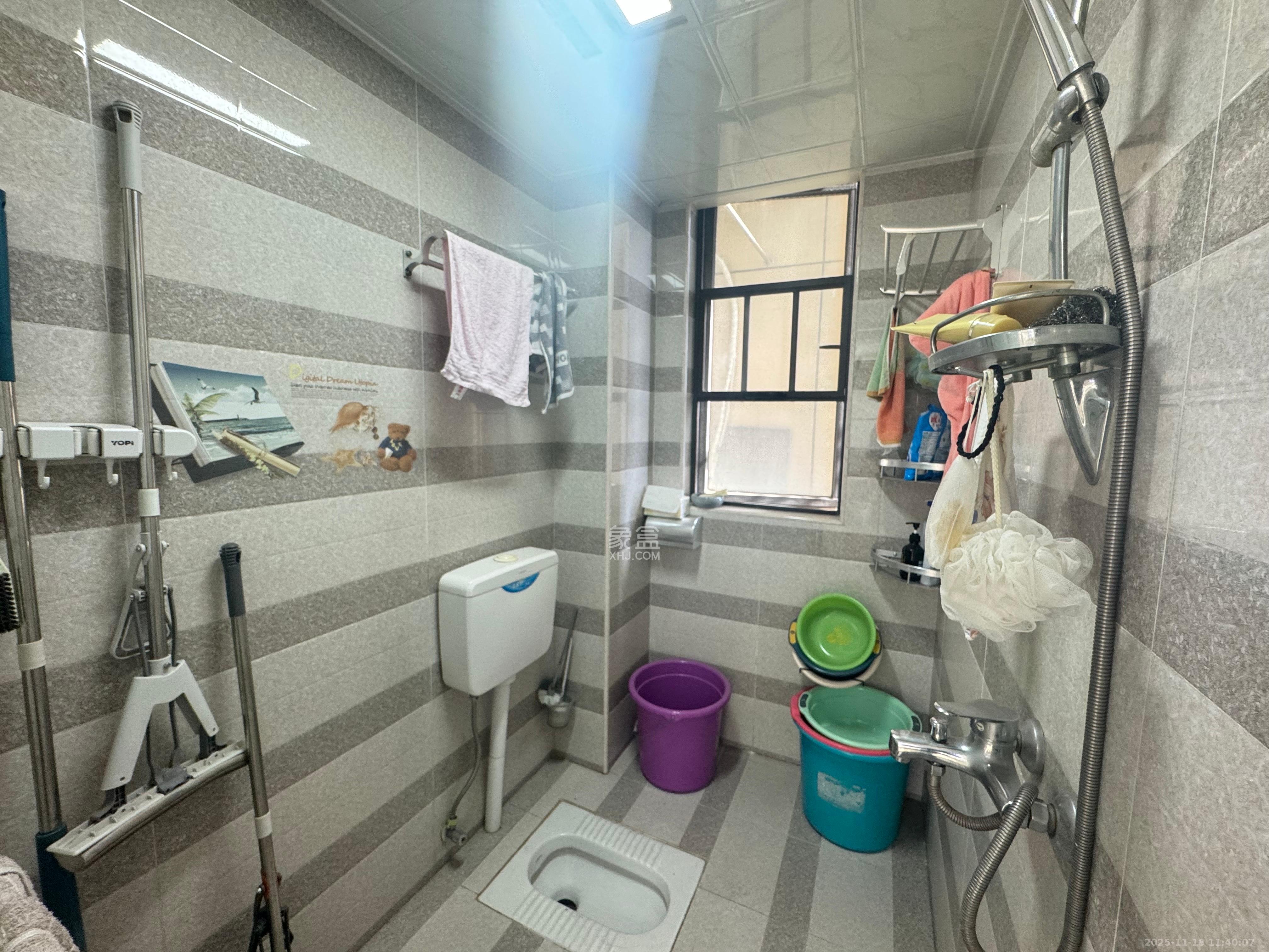 芙蓉万国城MOMA（卓越汇富苑）  2室1厅1卫    2000.0元/月室内图