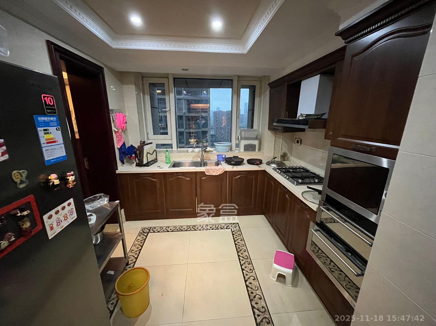 万达公馆  4室2厅4卫    12000.0元/月室内图