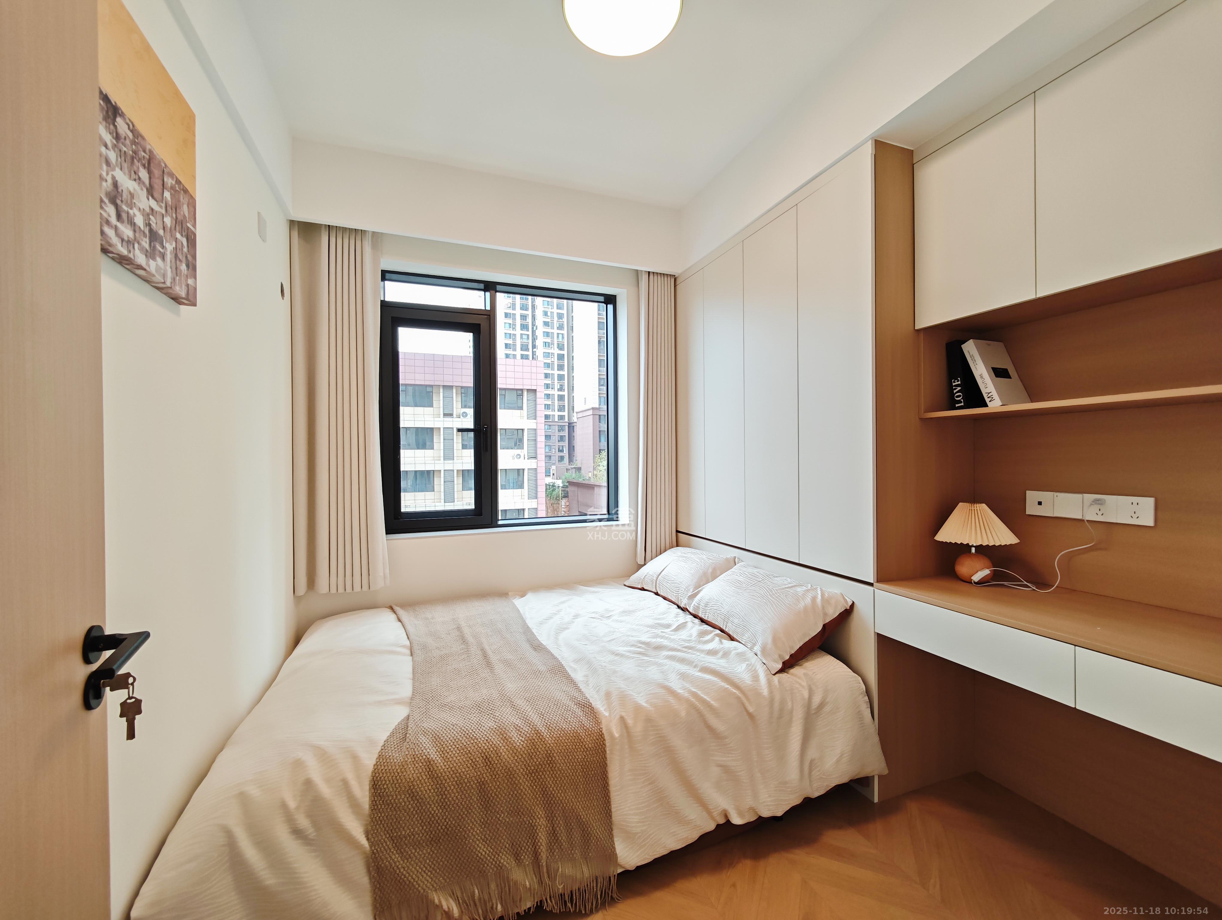 宏聚地中海  3室2厅2卫    109.8万卧室