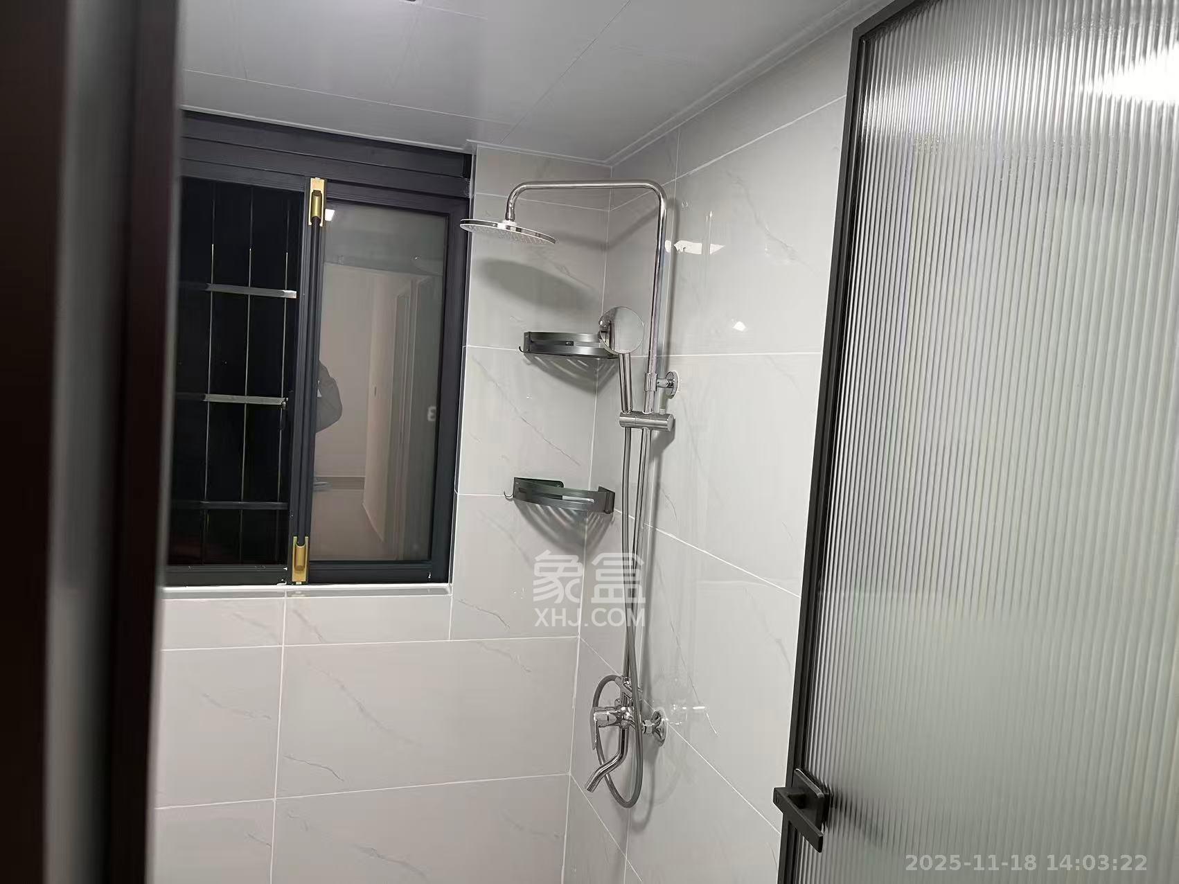 和景家园二期  3室1厅1卫    2500.0元/月室内图