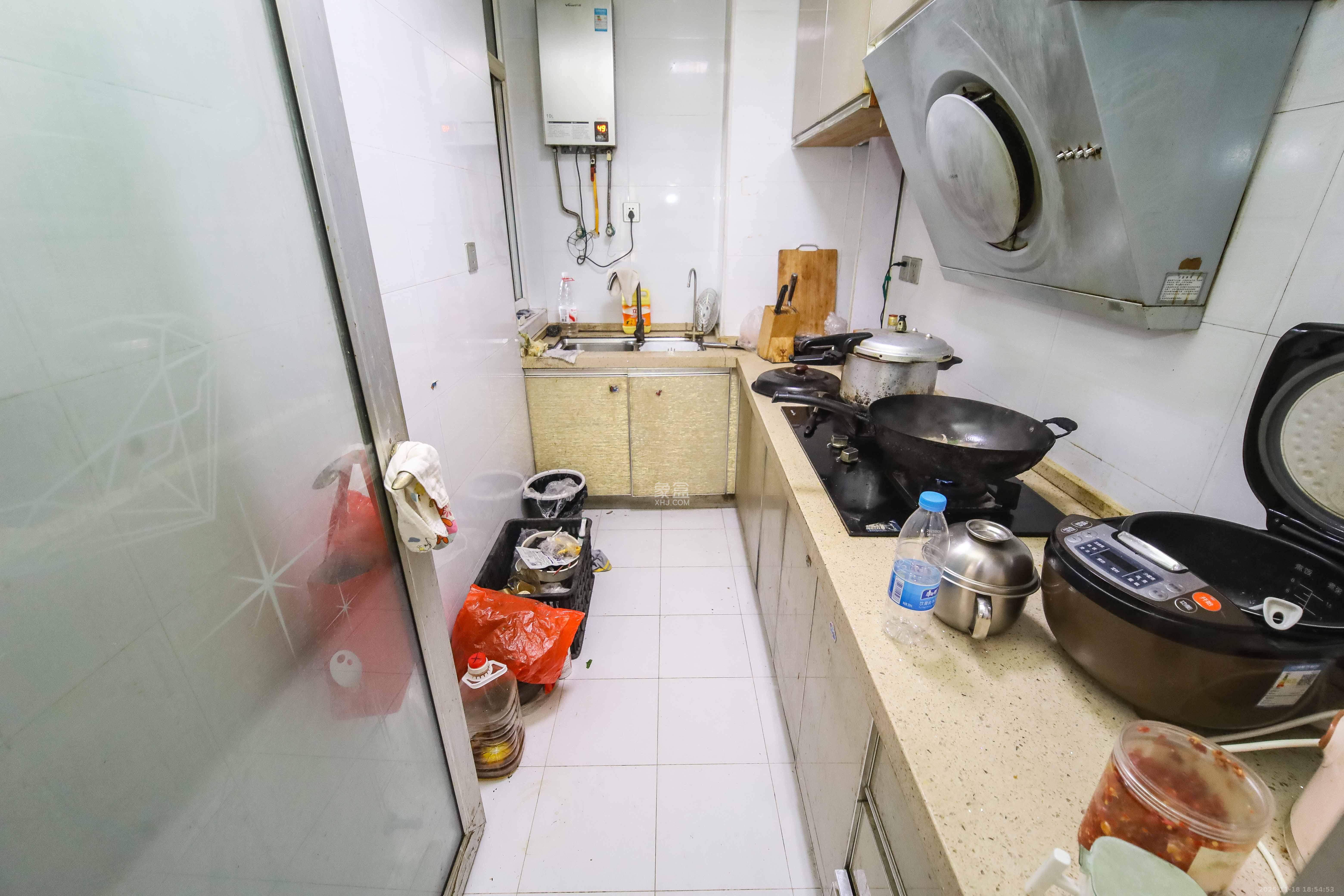 鑫科明珠  3室2厅1卫    72.0万厨房