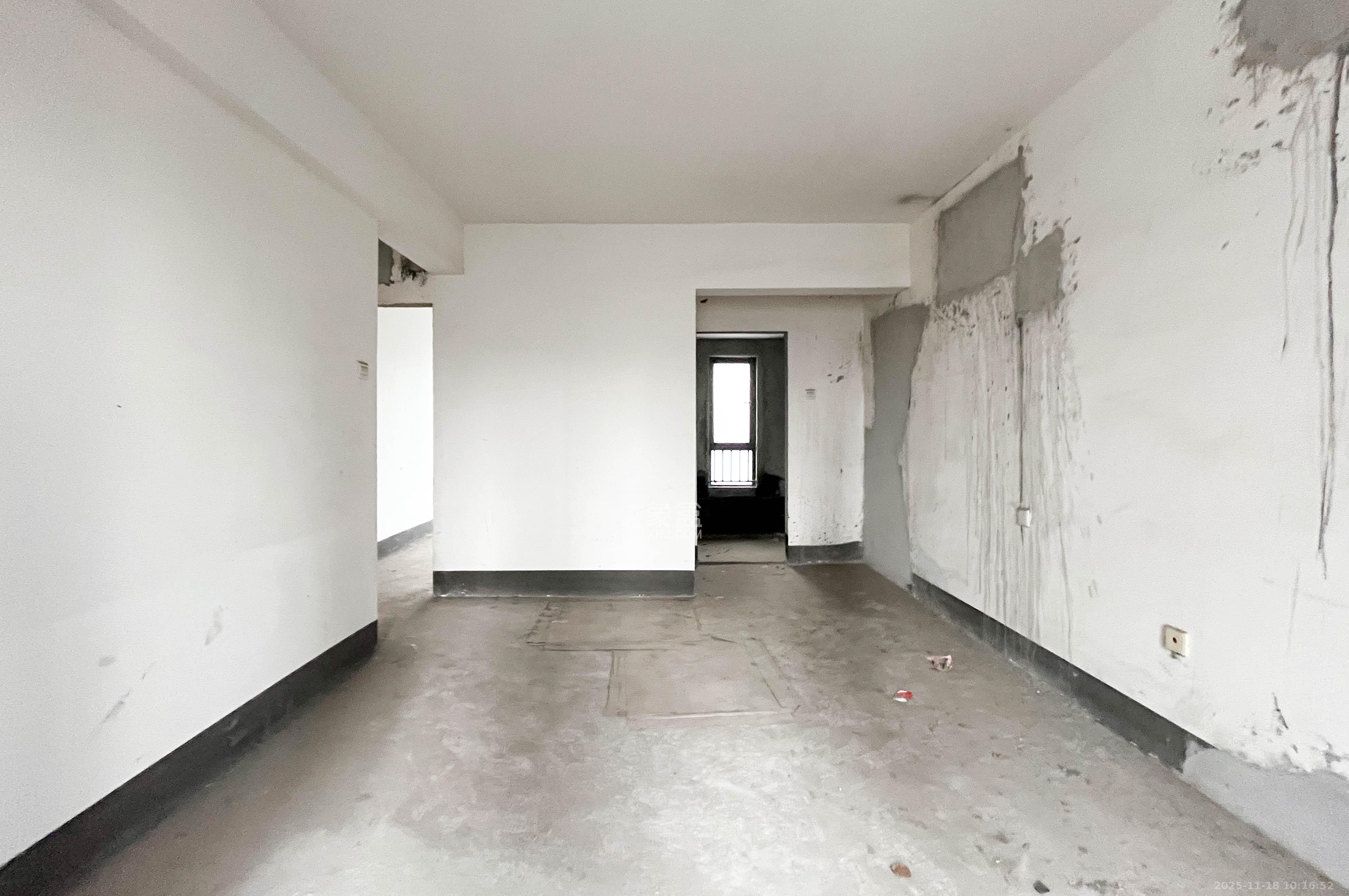 达美D6区  4室2厅2卫    110.0万其他