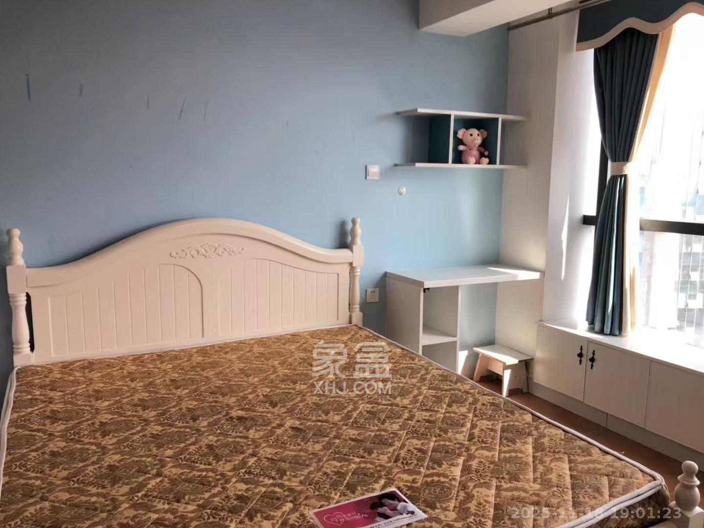 莲城步行街公寓  1室1厅1卫    24.0万客厅