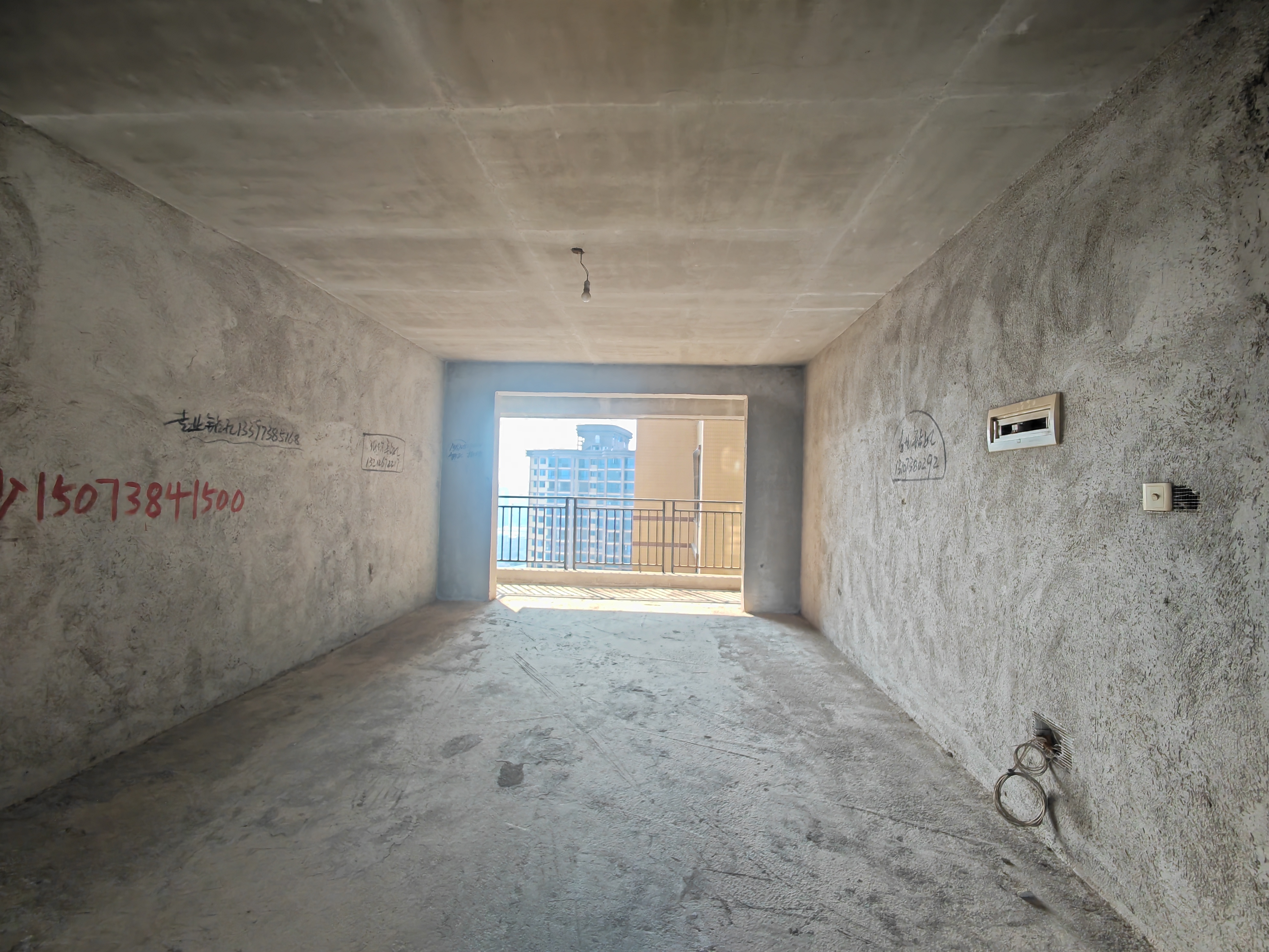 五洲锦城  4室2厅2卫    79.8万