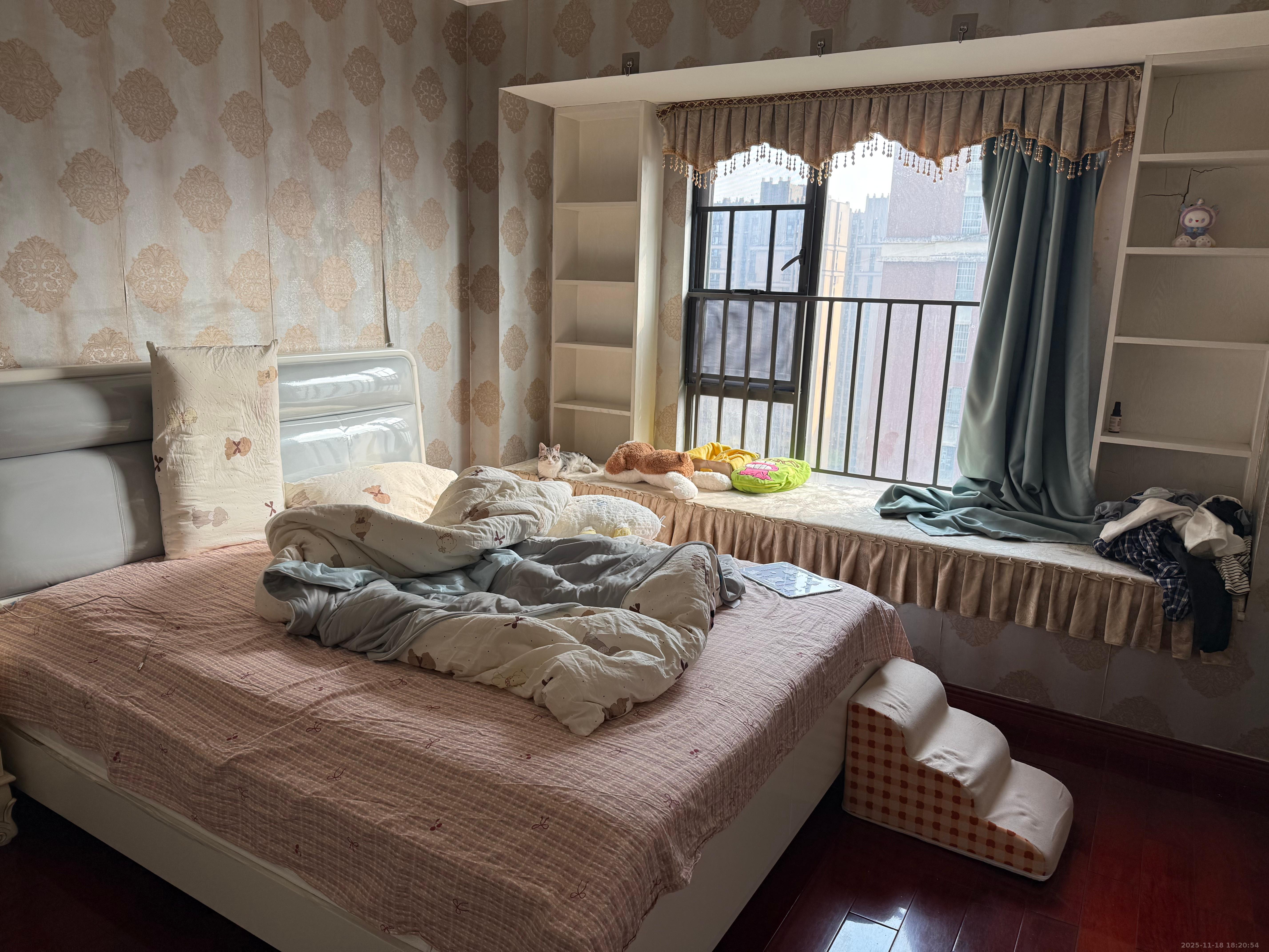 华润凤凰城二期 2室2厅1卫 1900.0元/月 华润凤凰城二期 2室2厅1卫 1900.0元/月室内图