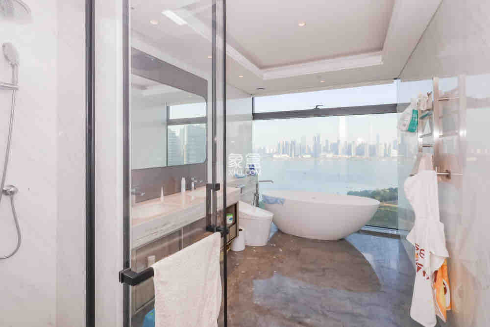 润和滨江湾  5室2厅3卫    60000.0元/月户型图