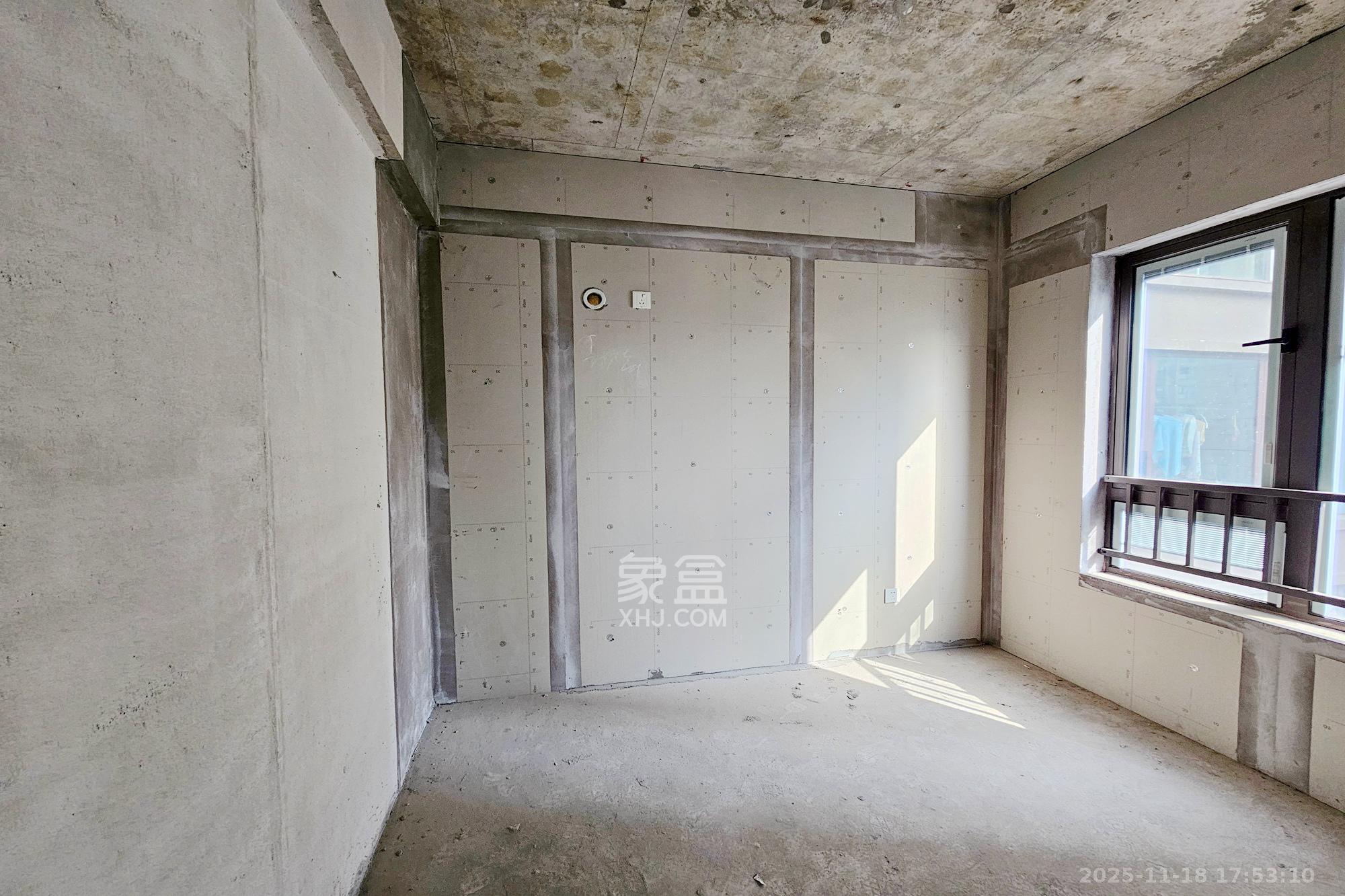 阳光城尚东湾蓝莓苑 2室2厅1卫 66.0万 阳光城尚东湾蓝莓苑 2室2厅1卫 66.0万卧室