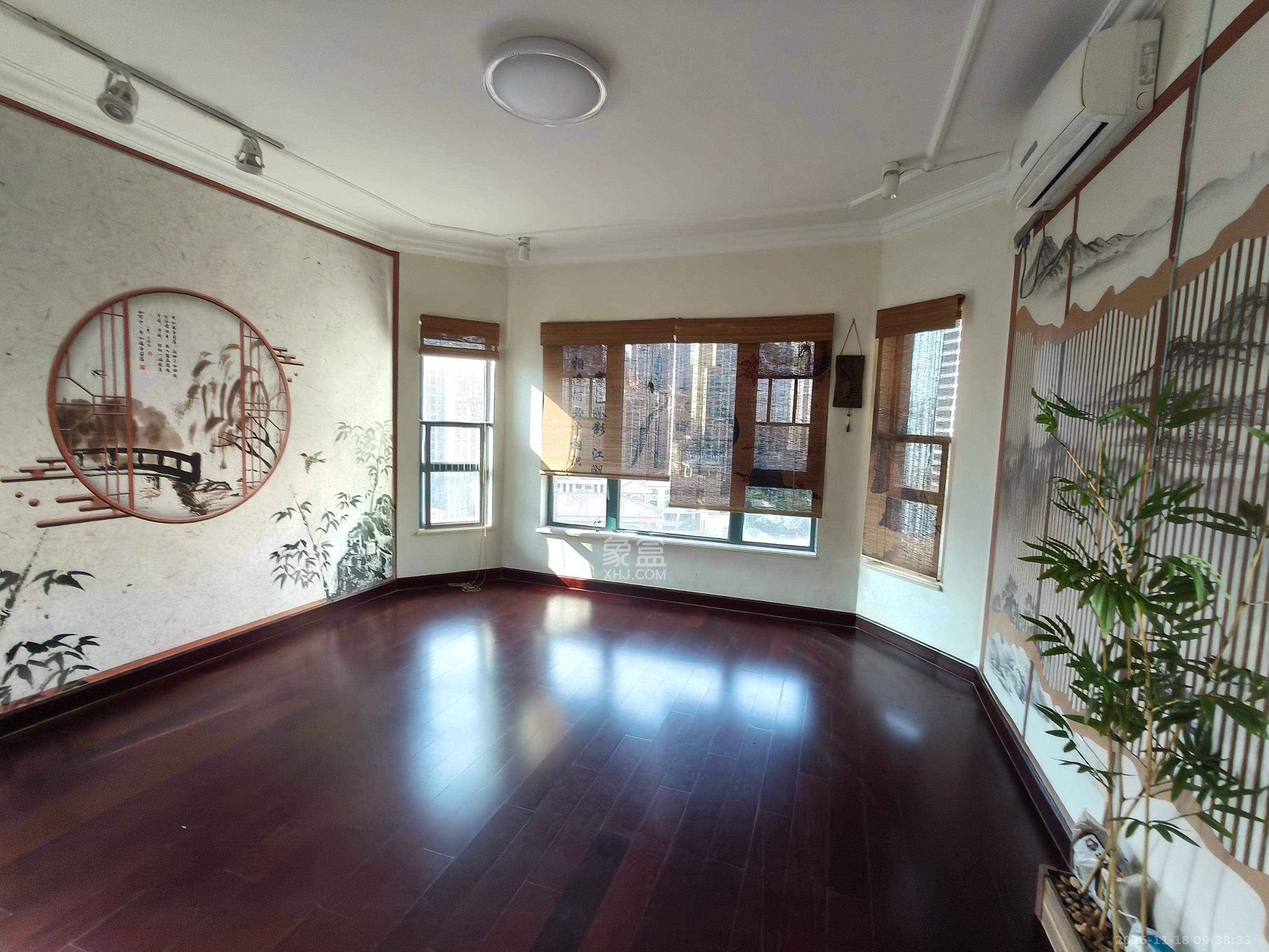 恒大城  4室2厅1卫    2600.0元/月