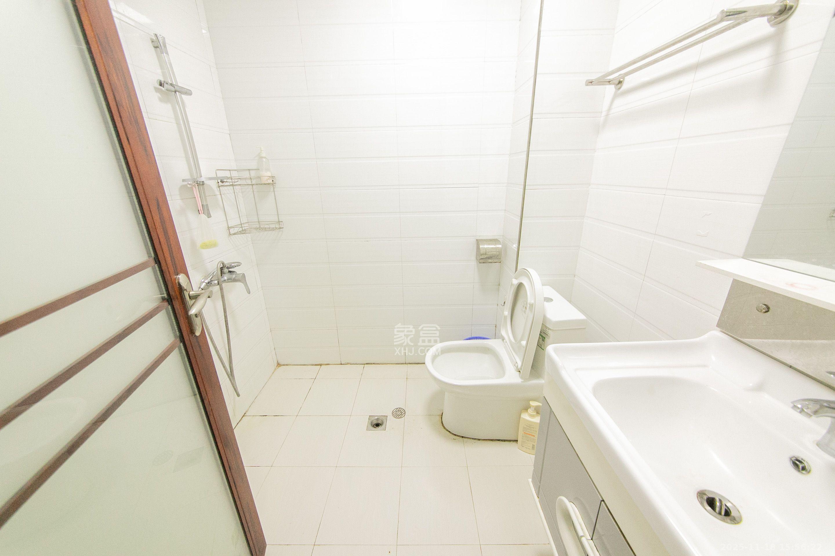 万国城（当代满庭春MOMA）三期  1室1厅1卫    1700.0元/月室内图