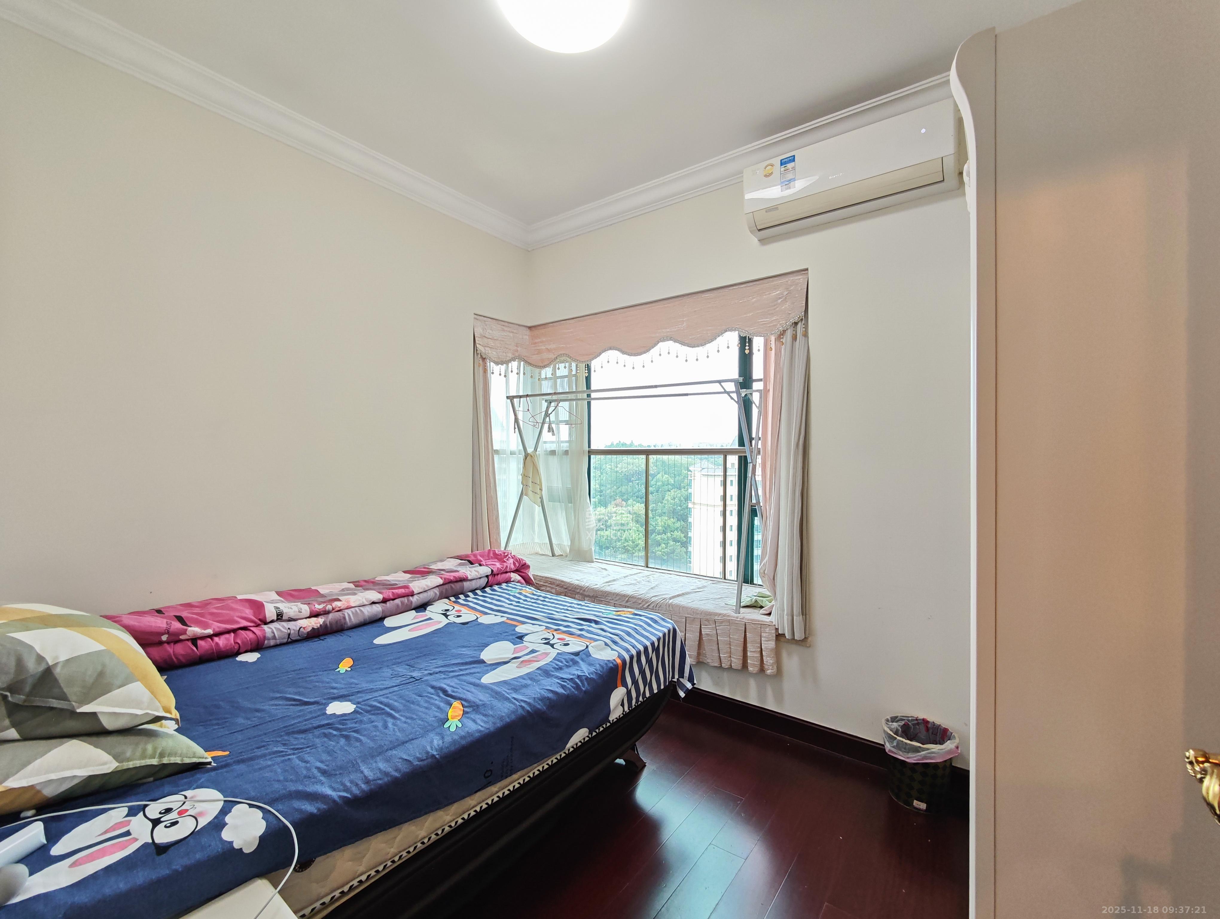 恒大城 4室2厅2卫 98.8万 恒大城 4室2厅2卫 98.8万卧室