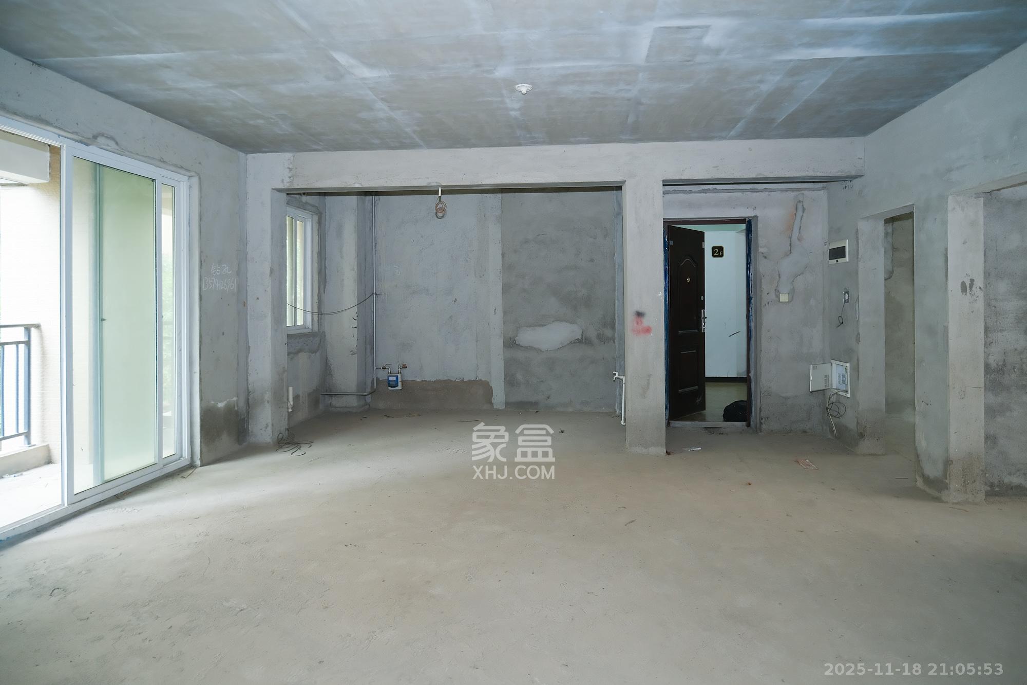 中安善化国际 3室2厅2卫 55.0万 中安善化国际 3室2厅2卫 55.0万客厅