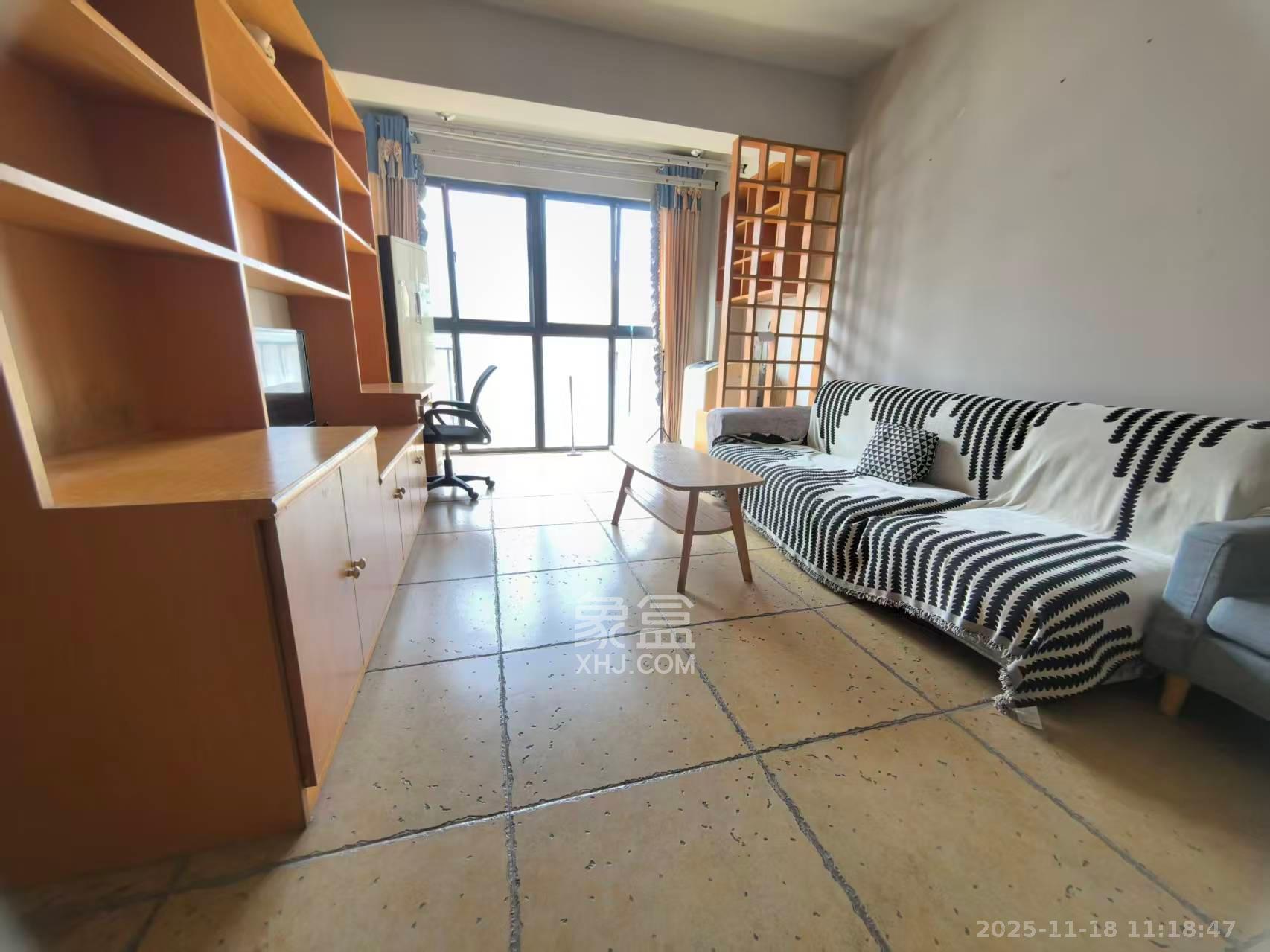 童话里 2室2厅1卫 1700.0元/月 童话里 2室2厅1卫 1700.0元/月室内图