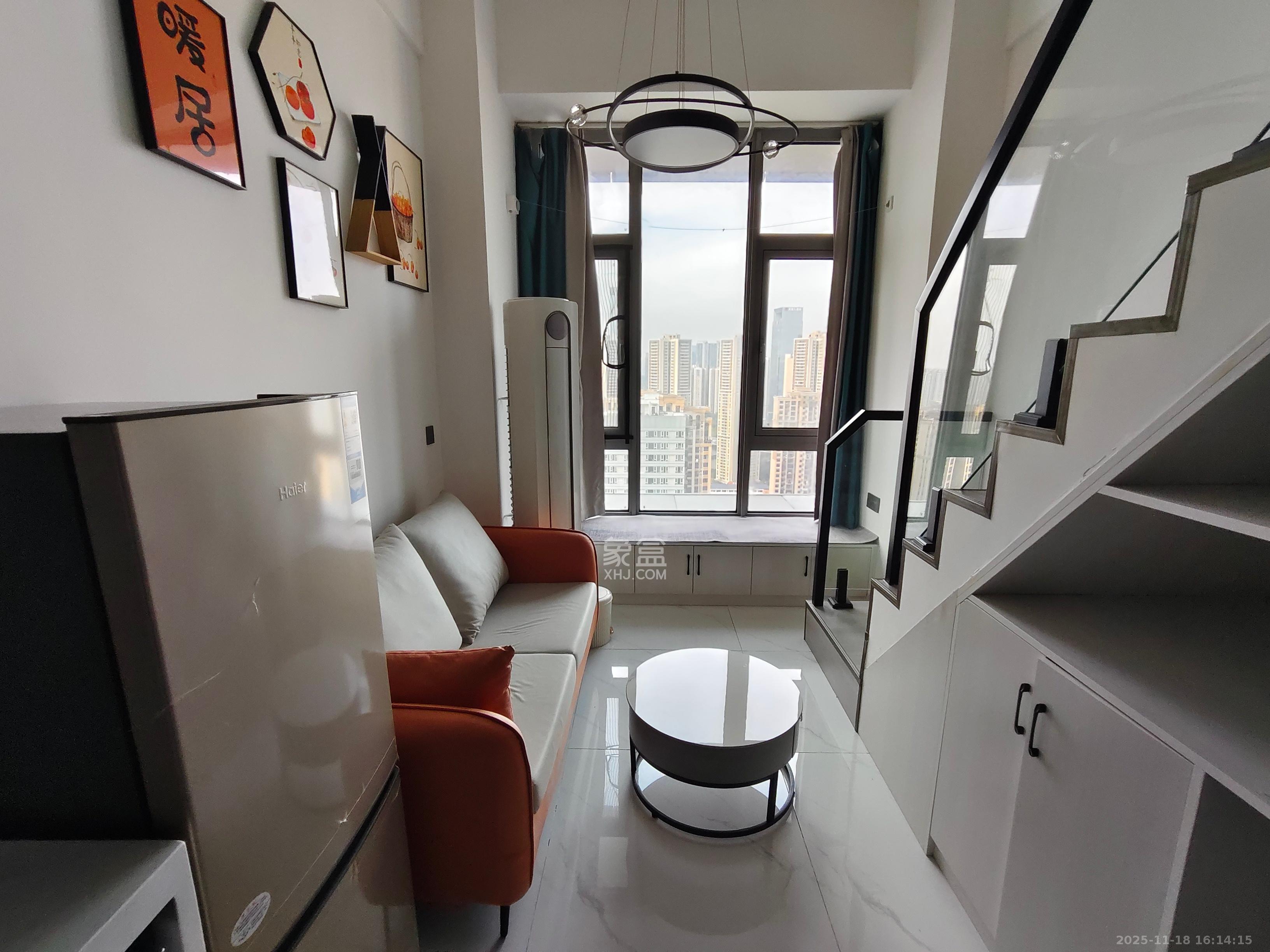 保利天禧EF区 1室1厅1卫 1800.0元/月 保利天禧EF区 1室1厅1卫 1800.0元/月室内图