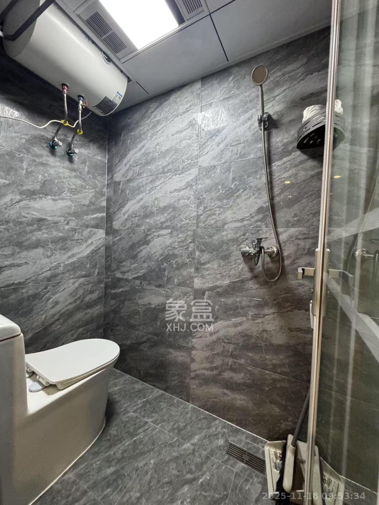 君悦新天地  1室1厅1卫    1600.0元/月室内图