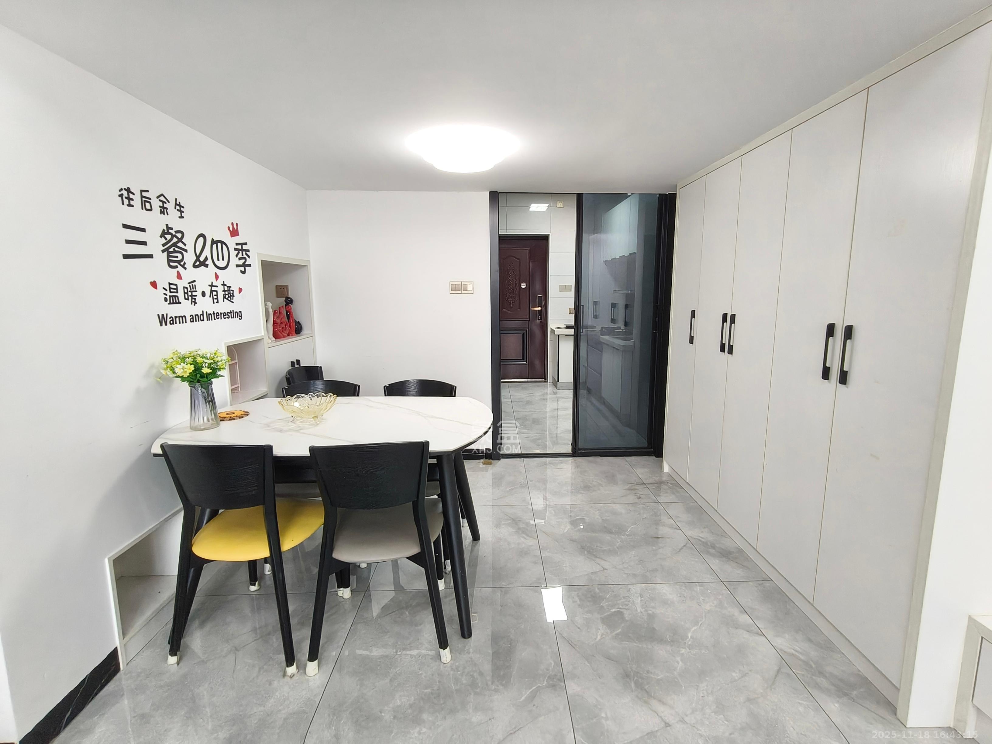 环亚高铁芯城 1室1厅1卫 2000.0元/月 环亚高铁芯城 1室1厅1卫 2000.0元/月室内图