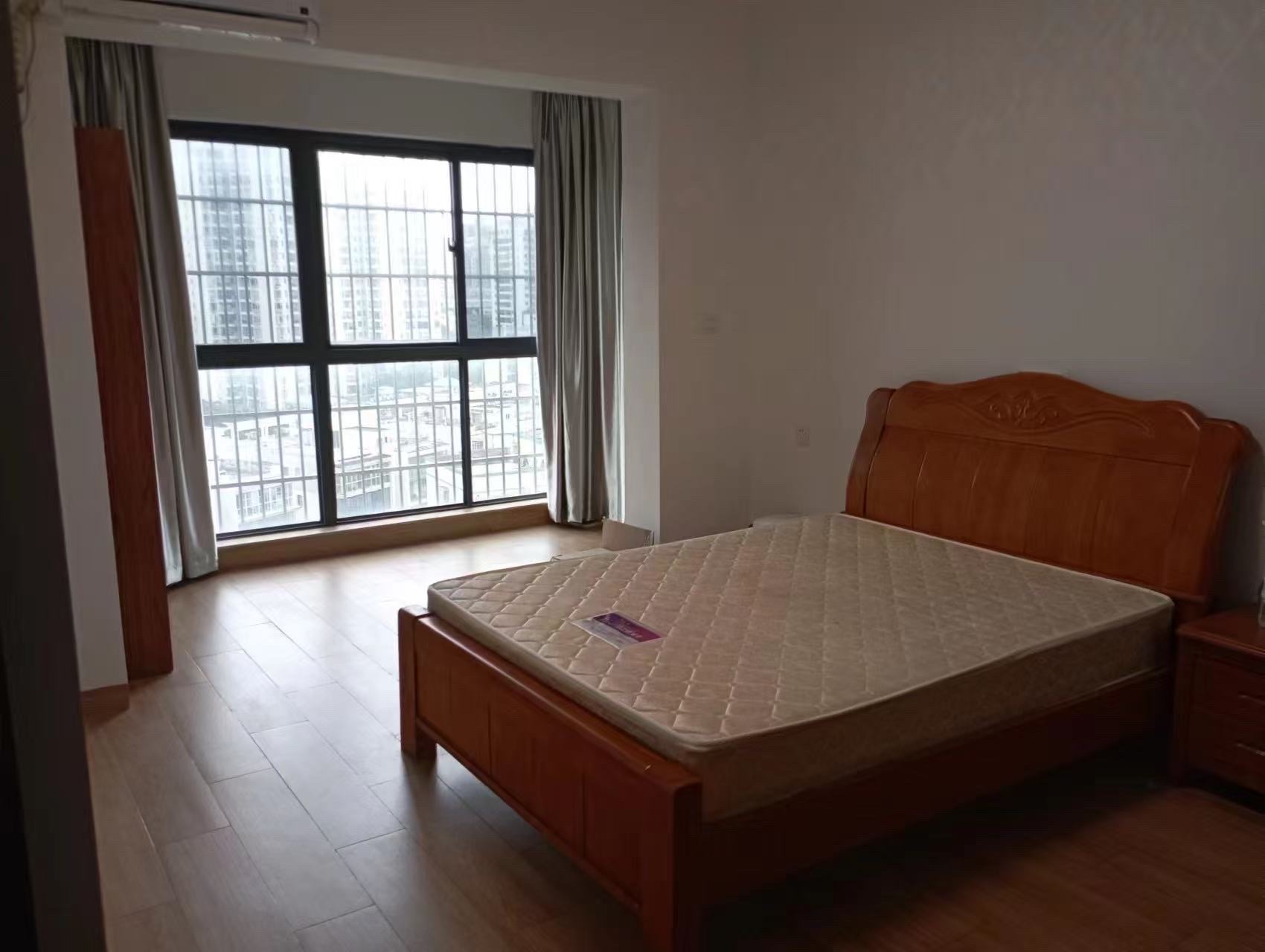 南方电网小区  3室2厅2卫    4300.0元/月室内图