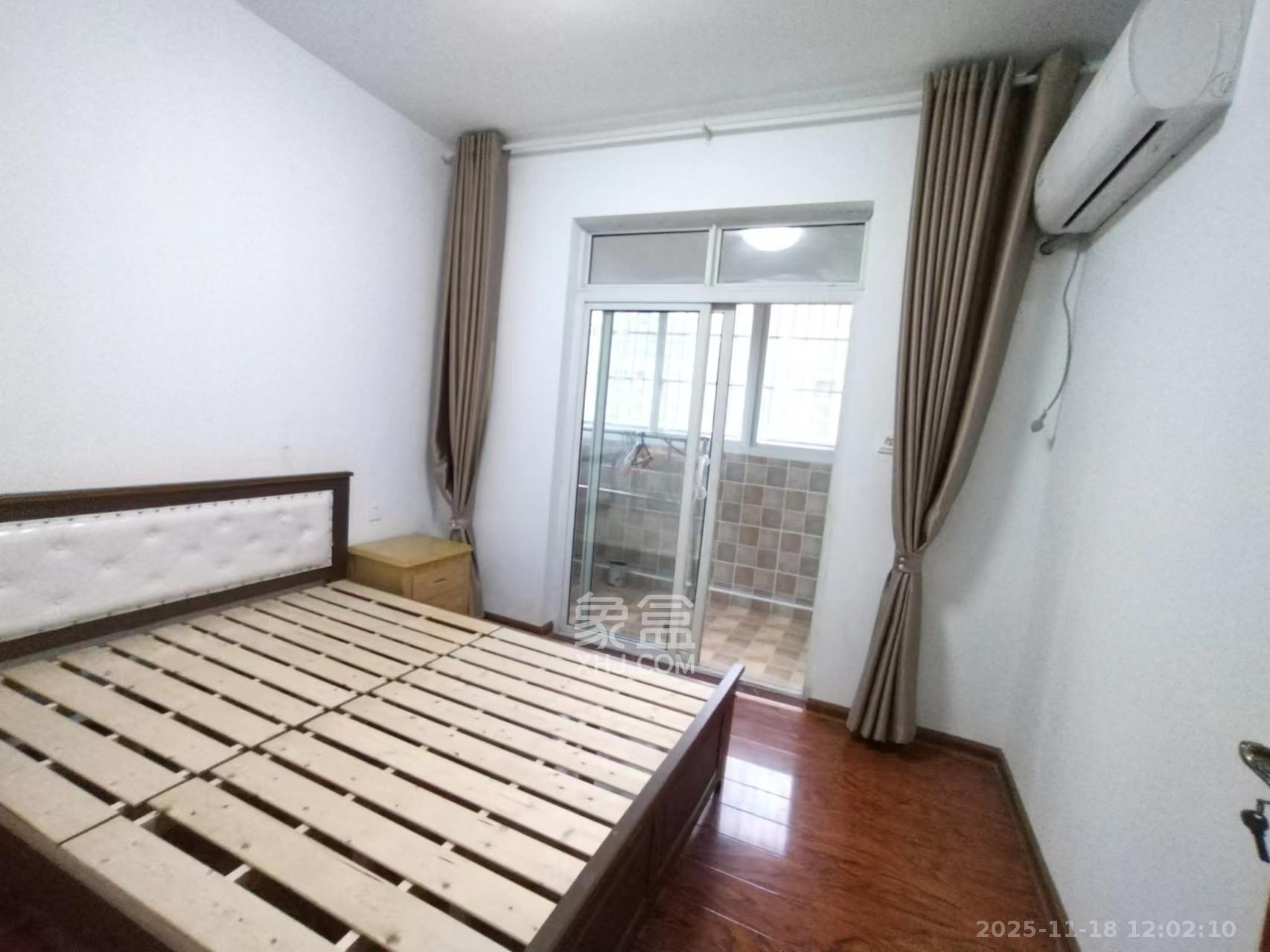 谷山庭院一期  3室2厅1卫    2000.0元/月室内图