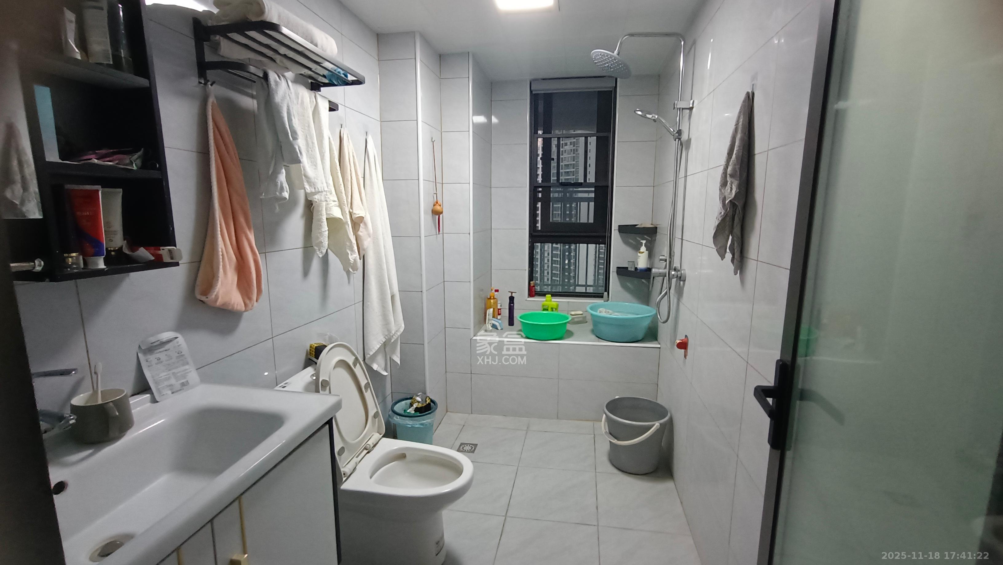 远洋红星天铂一期  3室2厅2卫    2400.0元/月室内图