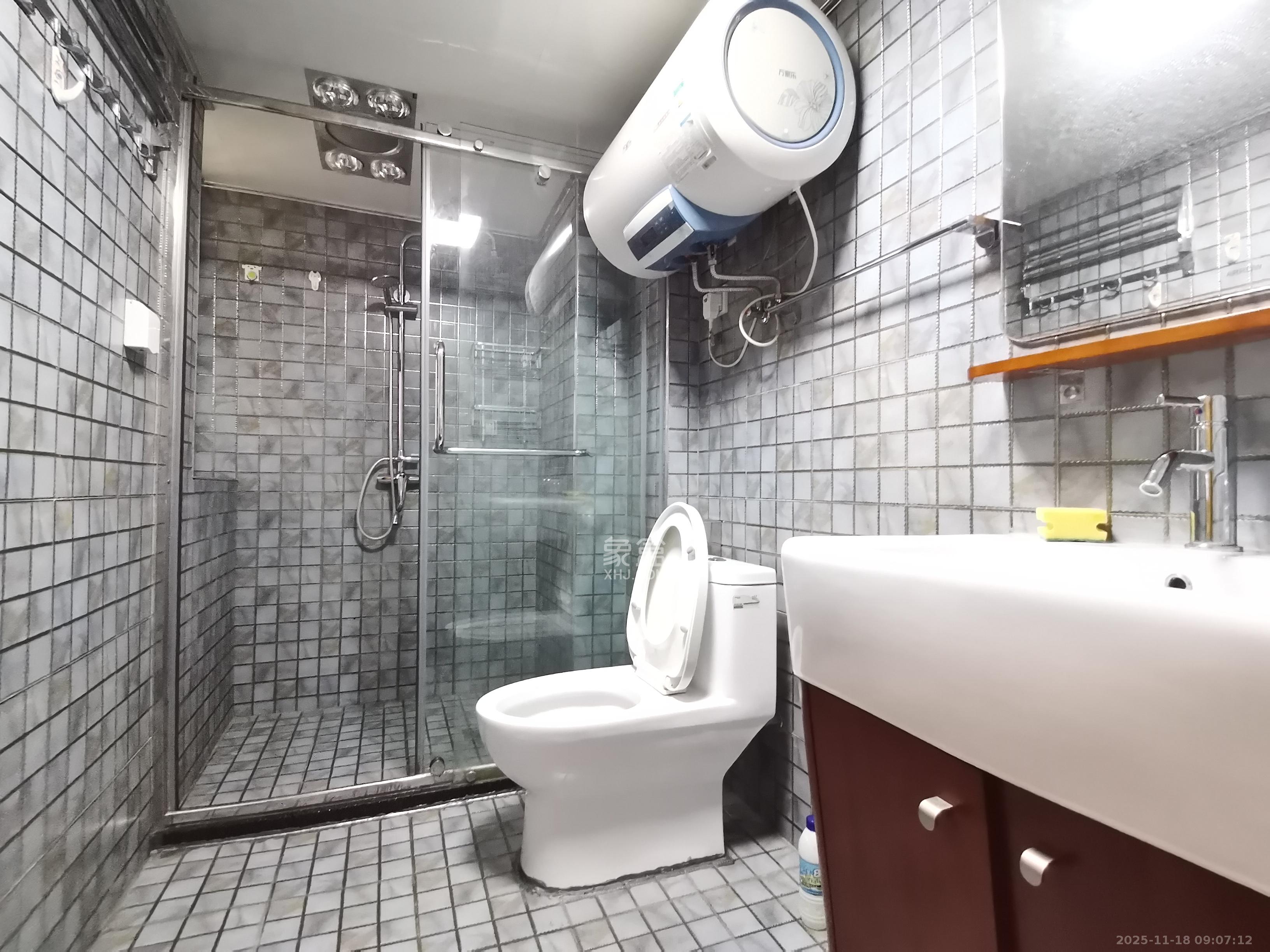 莱茵城  2室2厅1卫    1700.0元/月室内图