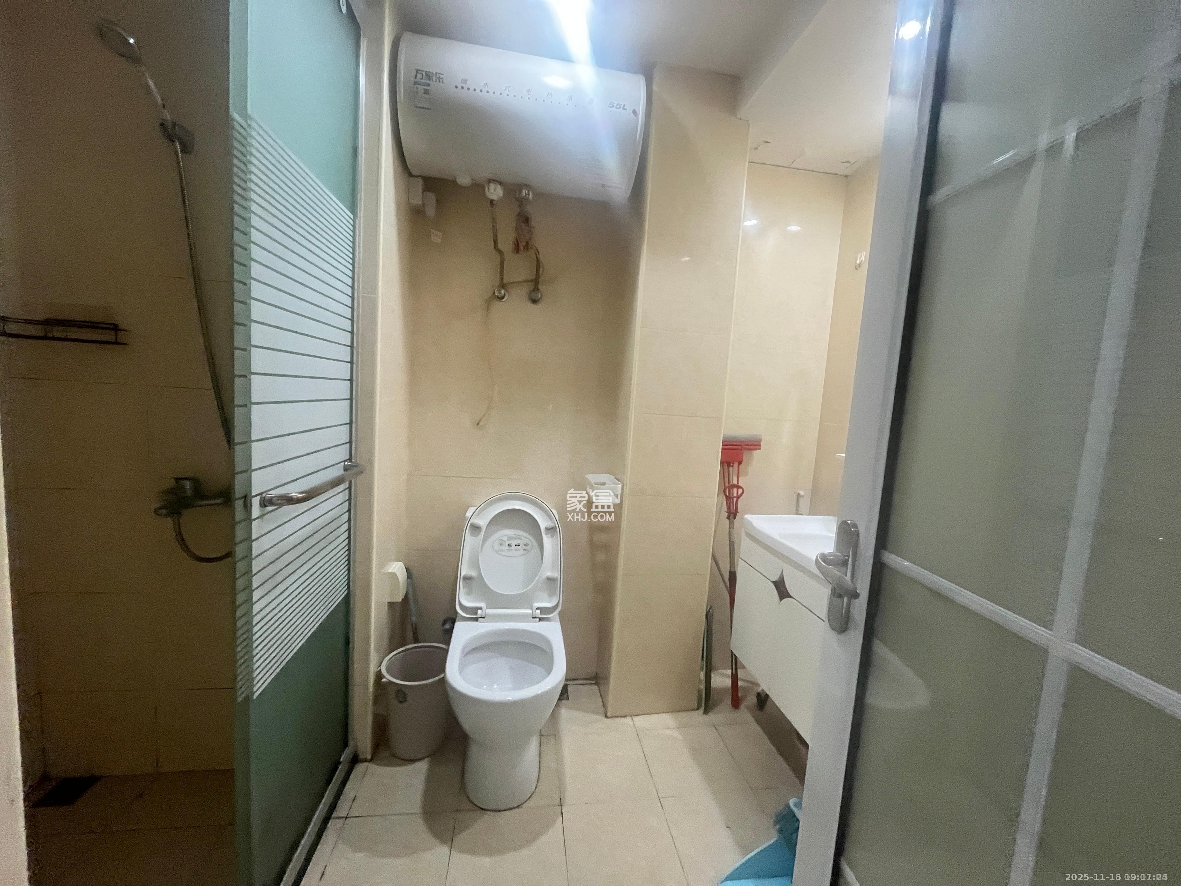 香樟鑫都  1室1厅1卫    1150.0元/月