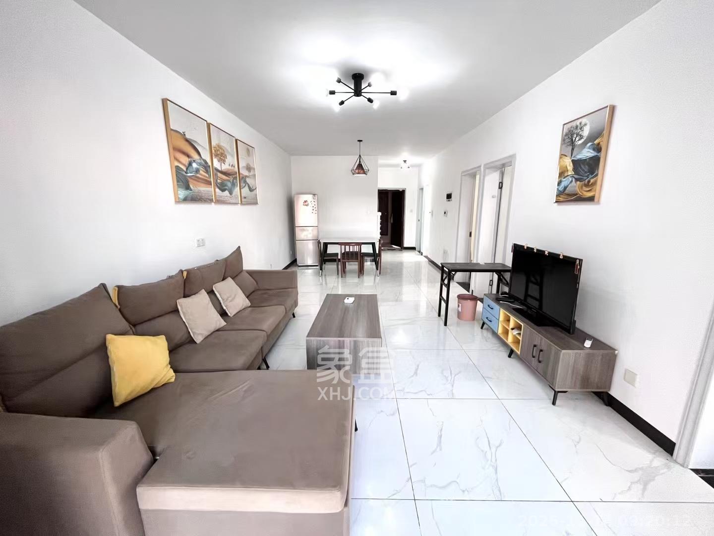 国泰九龙湾 3室2厅1卫 2000.0元/月 国泰九龙湾 3室2厅1卫 2000.0元/月室内图