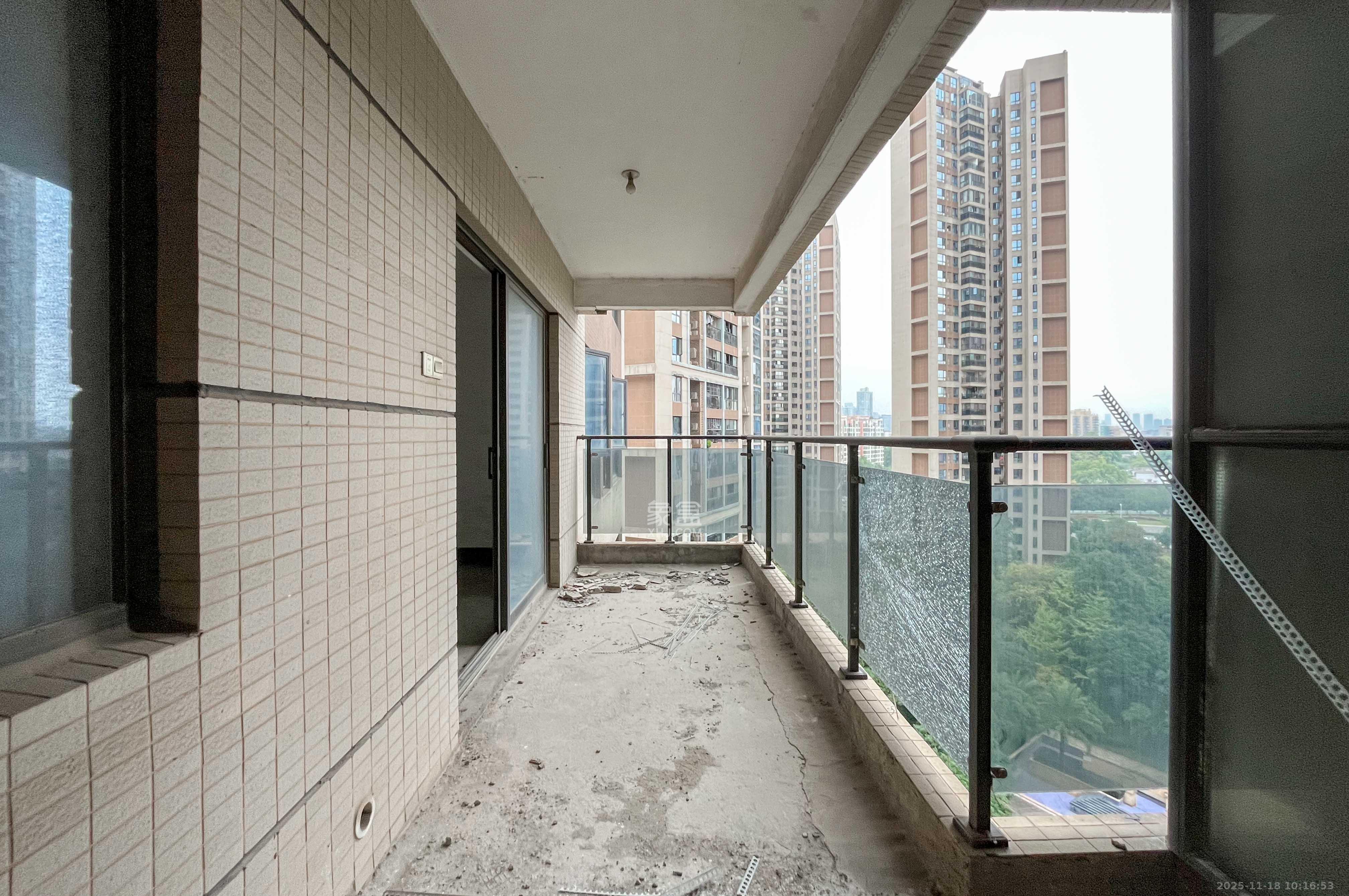 达美D6区  4室2厅2卫    110.0万其他