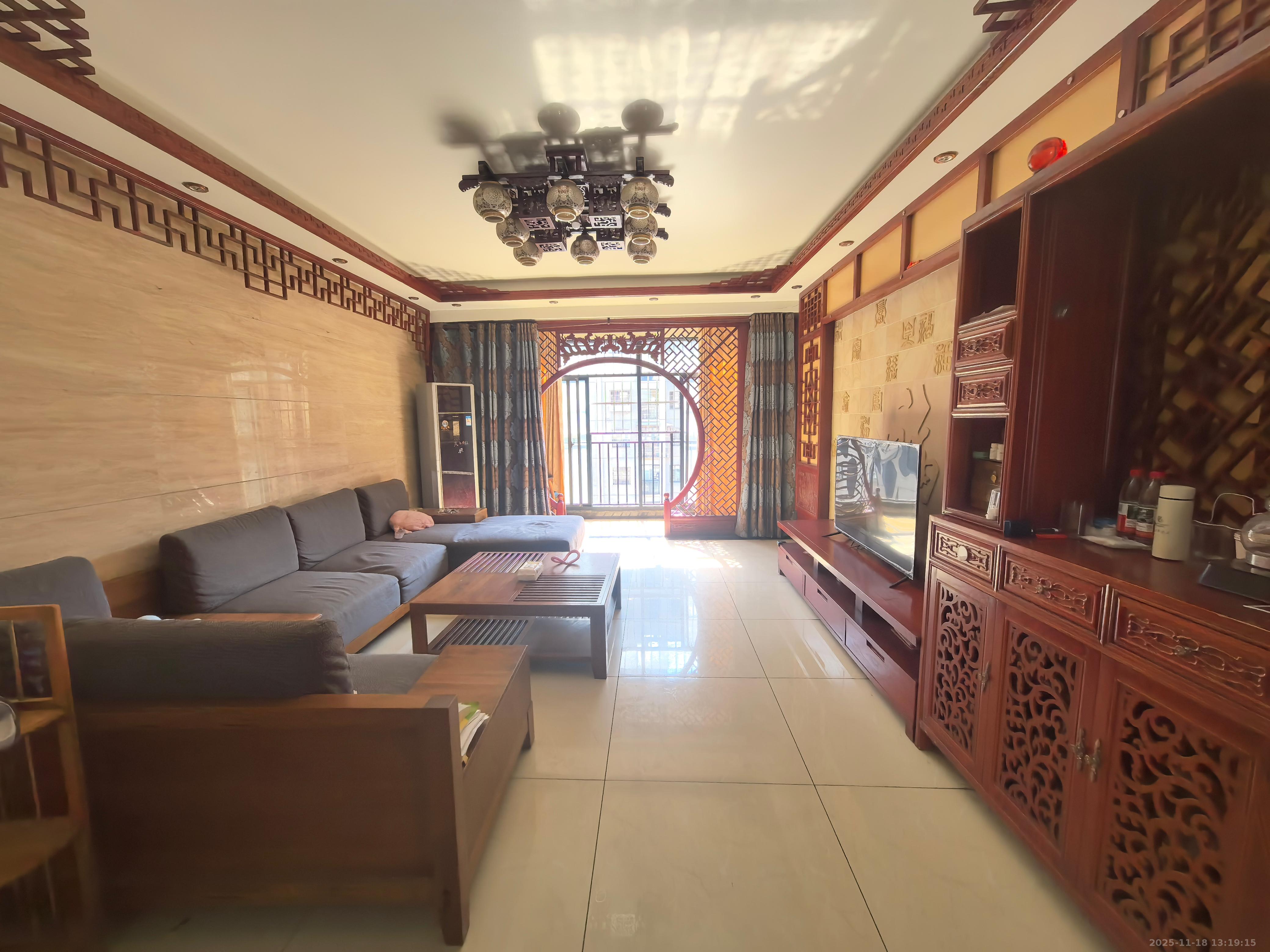 世纪桃花苑 1室2厅1卫 2200.0元/月 世纪桃花苑 1室2厅1卫 2200.0元/月室内图