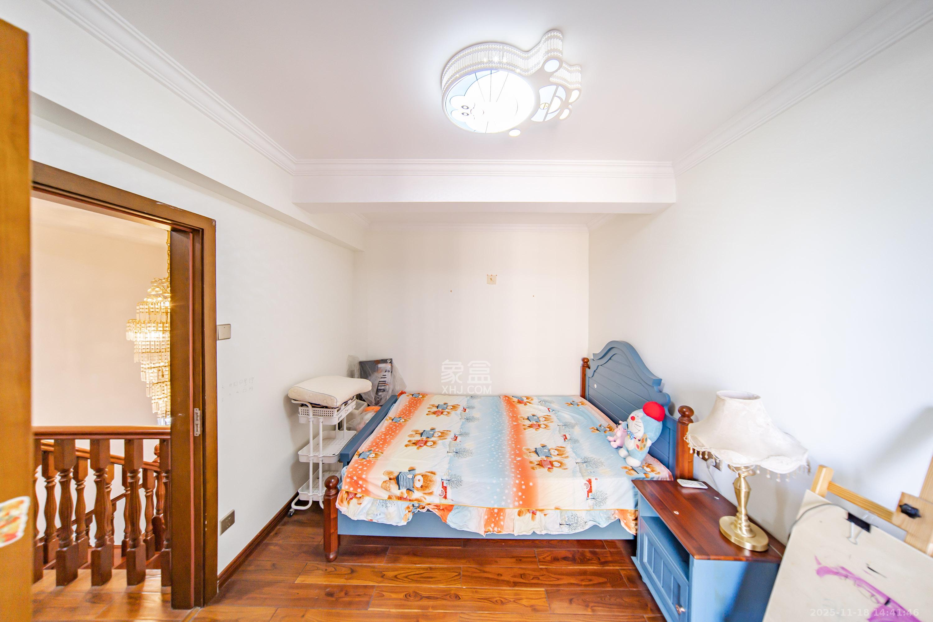 天健壹平方英里（天健芙蓉盛世二期）  3室2厅2卫    130.0万卧室