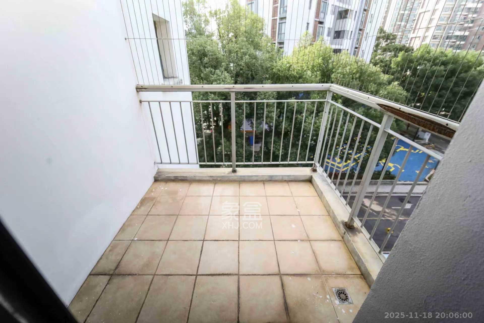 西街花园  1室0厅0卫    2700.0元/月室内图