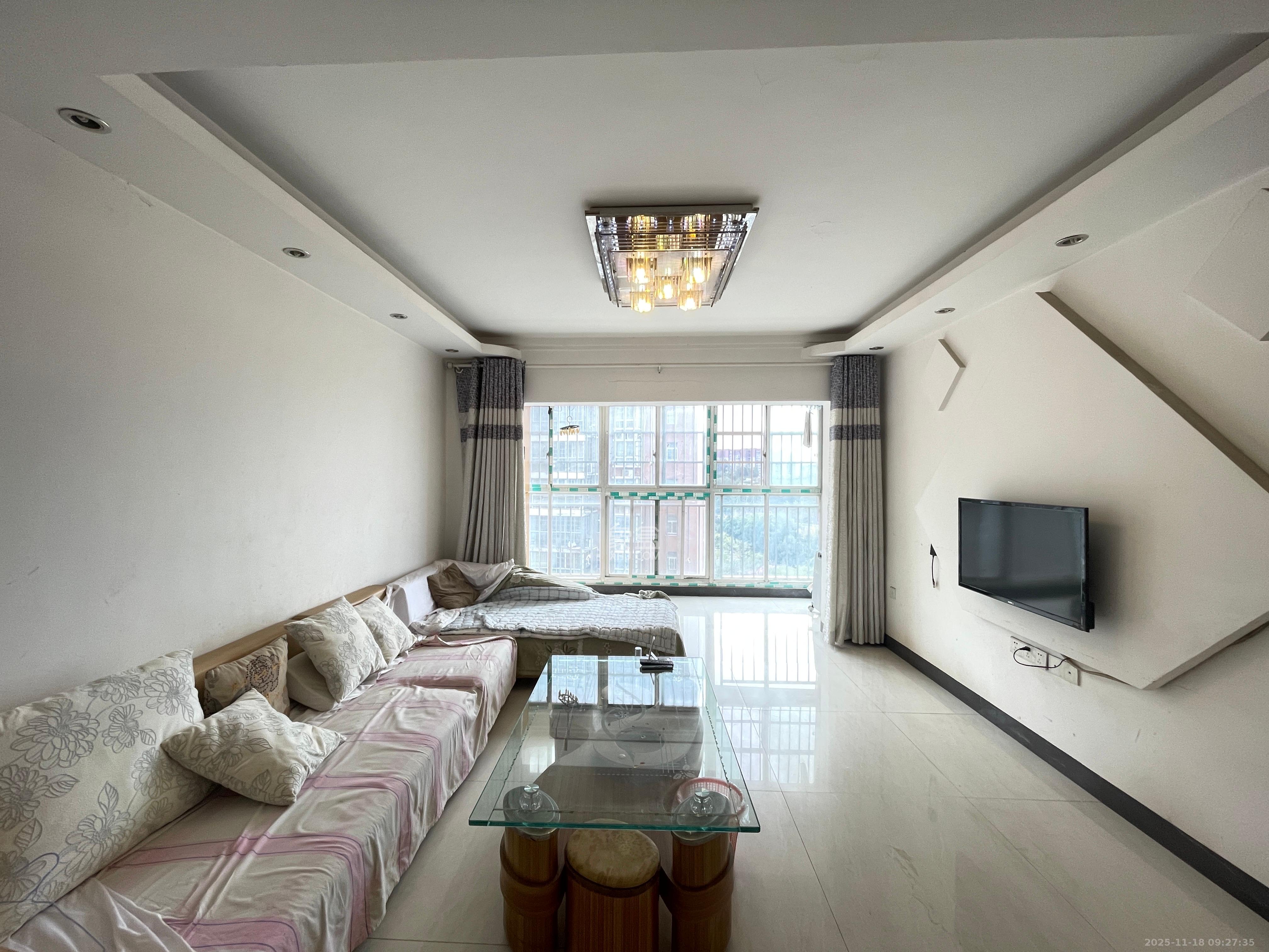 弘欣公寓 2室2厅1卫 1500.0元/月 弘欣公寓 2室2厅1卫 1500.0元/月室内图