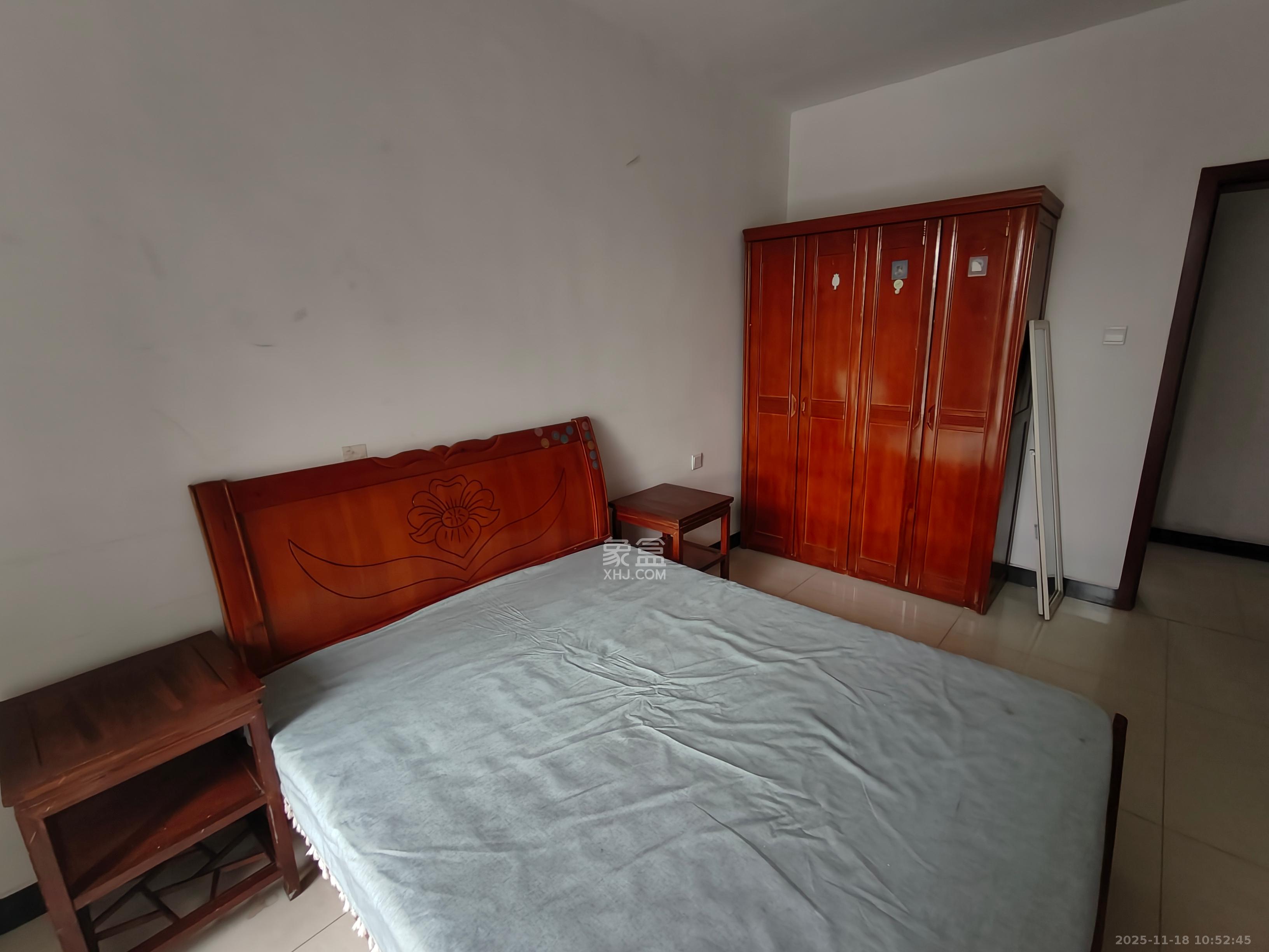 金峰小区北院(七里营社区) 2室2厅1卫 1600.0元/月 金峰小区北院(七里营社区) 2室2厅1卫 1600.0元/月室内图