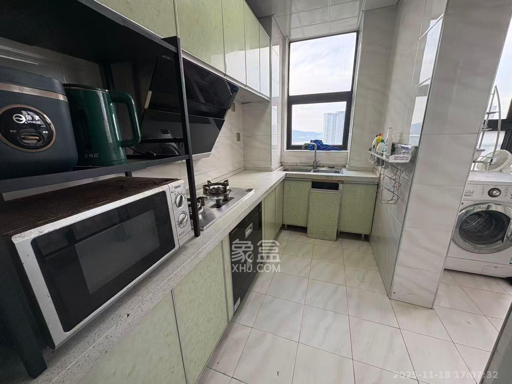 乾城（兴旺乾城）  3室2厅1卫    2000.0元/月室内图