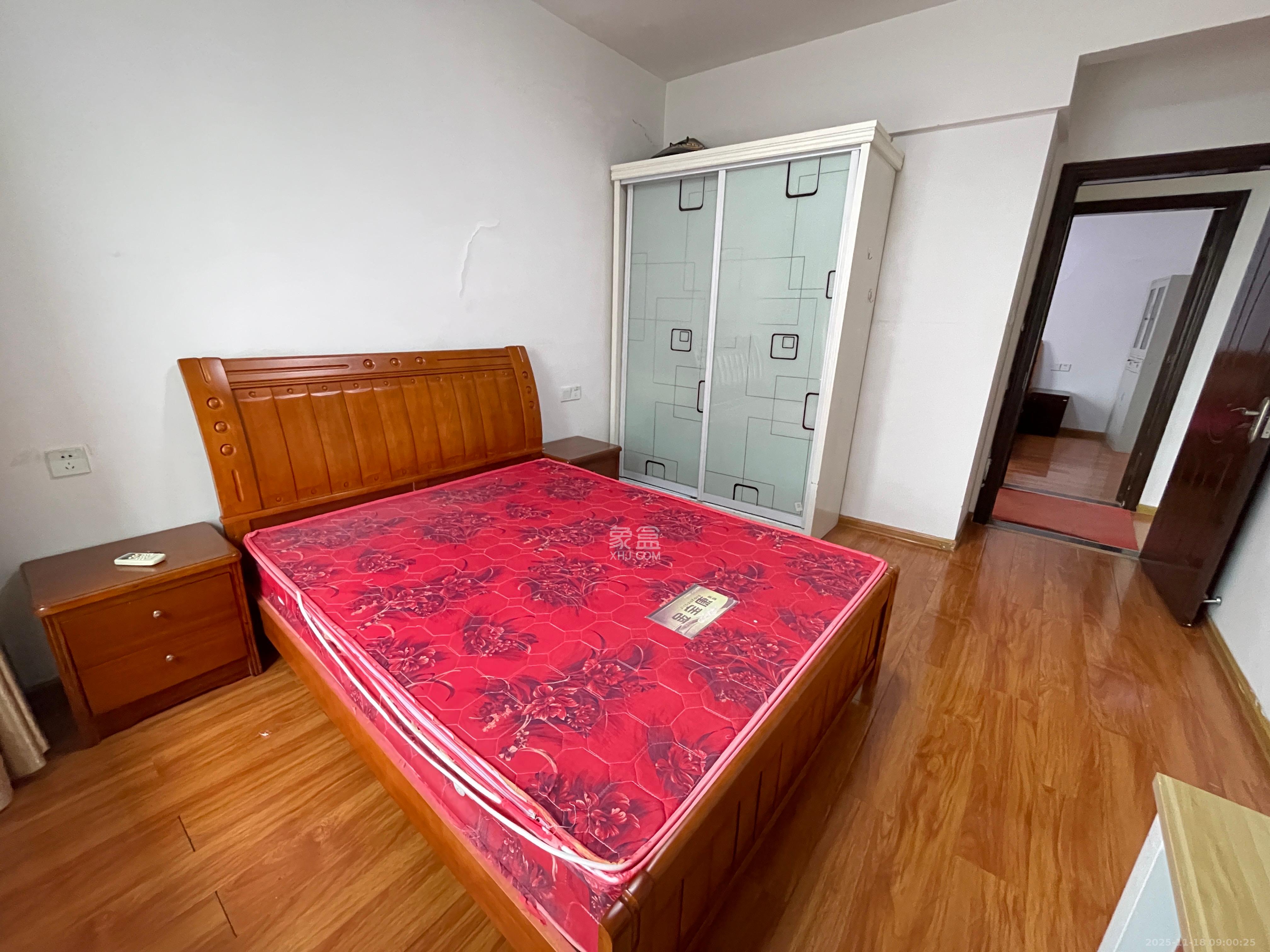 地华梅溪湖畔 2室2厅1卫 2200.0元/月 地华梅溪湖畔 2室2厅1卫 2200.0元/月室内图