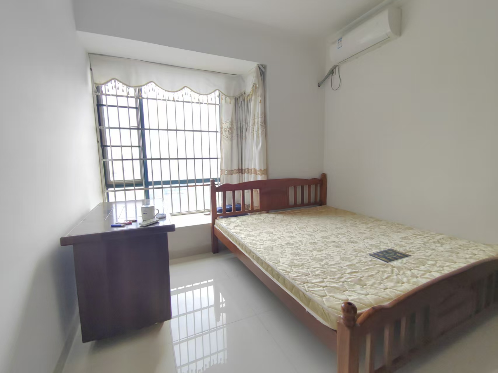 万花坊 2室2厅1卫 2300.0元/月 万花坊 2室2厅1卫 2300.0元/月室内图