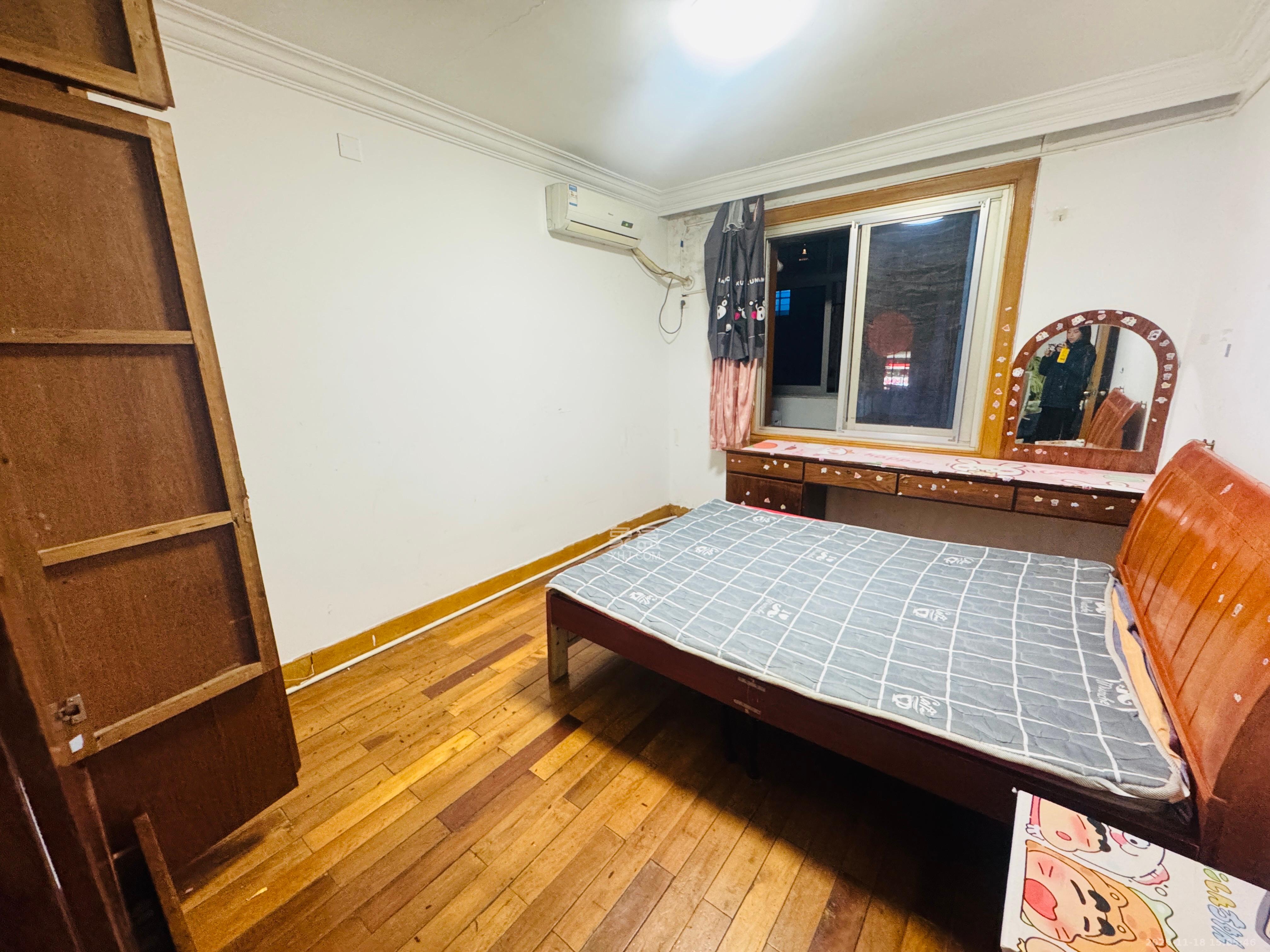 向家湾社区（含富湘公寓）  3室1厅1卫    1800.0元/月室内图