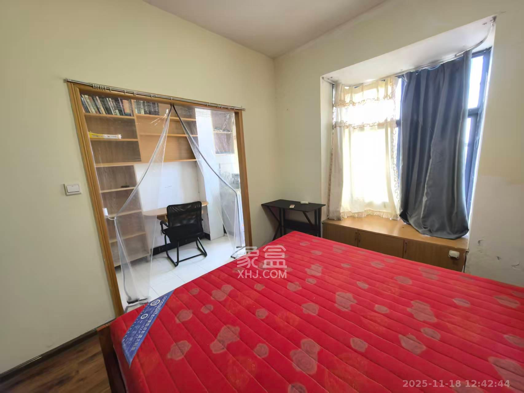 加加大街（华景苑）  1室1厅1卫    1500.0元/月室内图