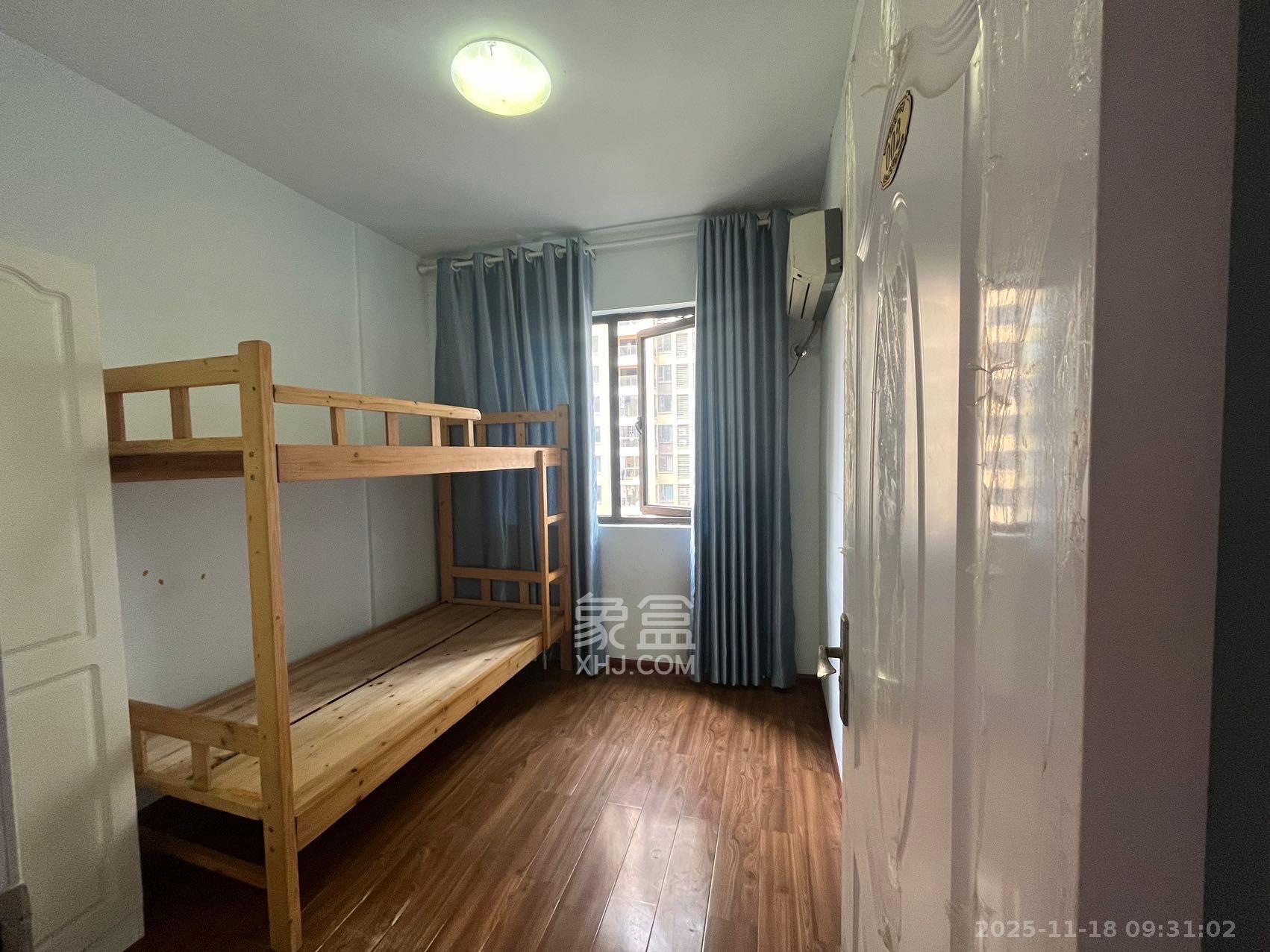 奥克斯缔壹城  5室2厅2卫    2400.0元/月室内图