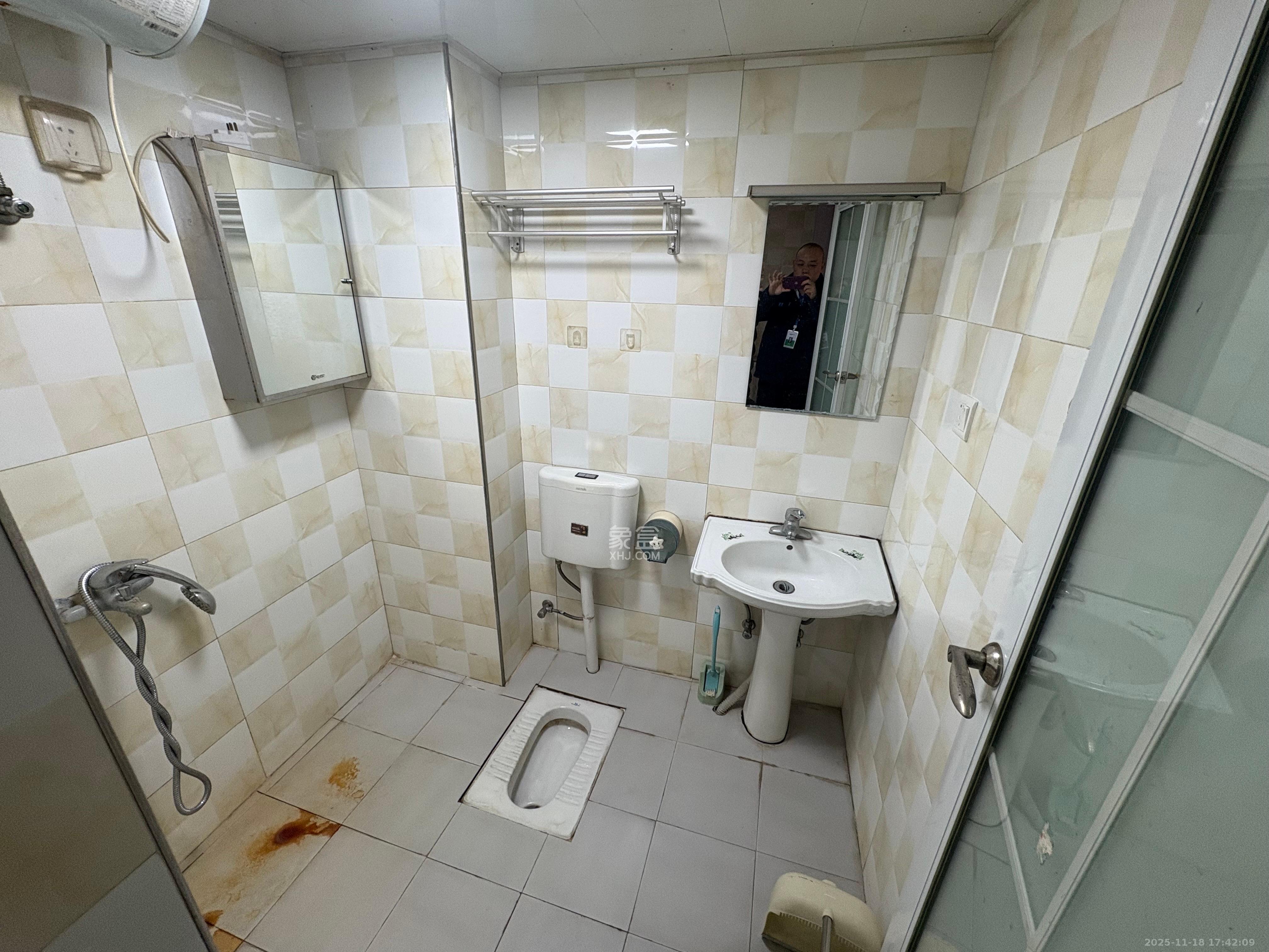 世景华庭 1室1厅1卫 1200.0元/月 世景华庭 1室1厅1卫 1200.0元/月室内图