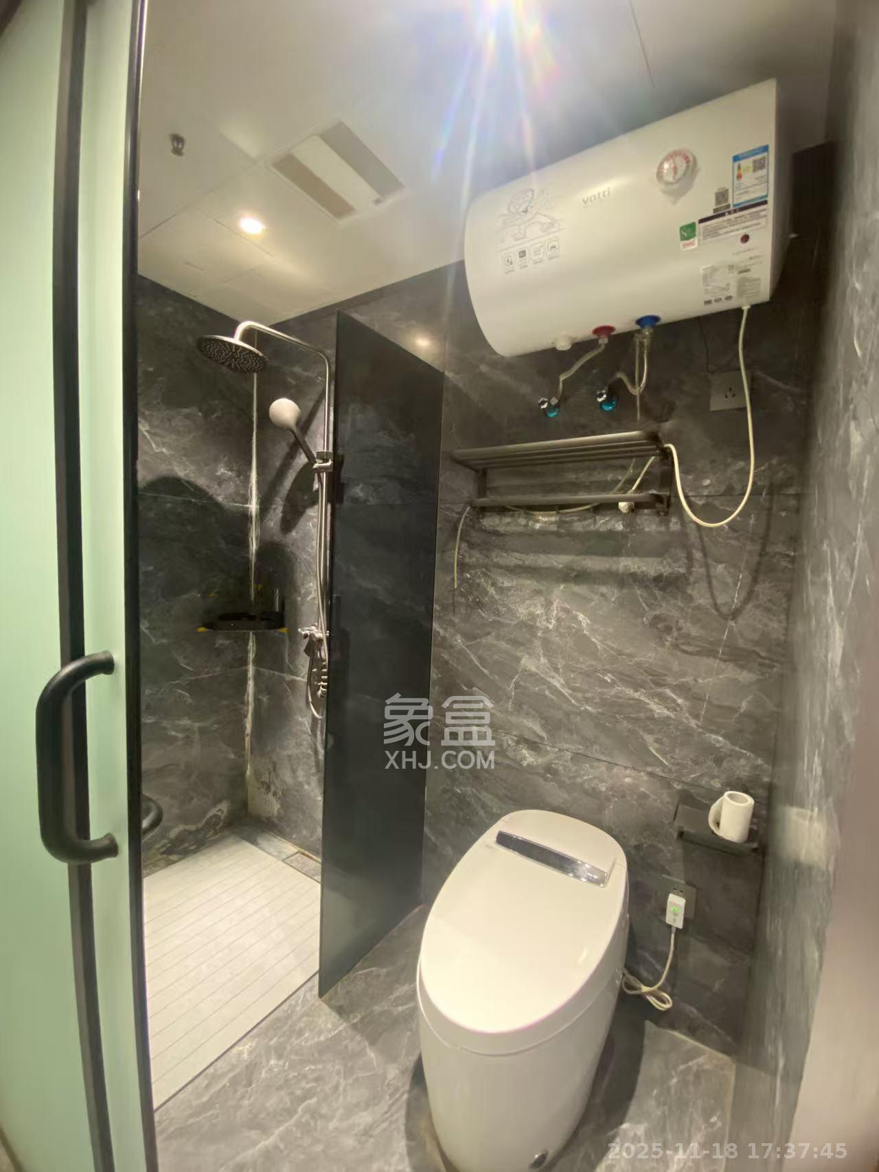 保利中环广场(保利中悦苑) 1室1厅1卫 1700.0元/月 保利中环广场(保利中悦苑) 1室1厅1卫 1700.0元/月室内图