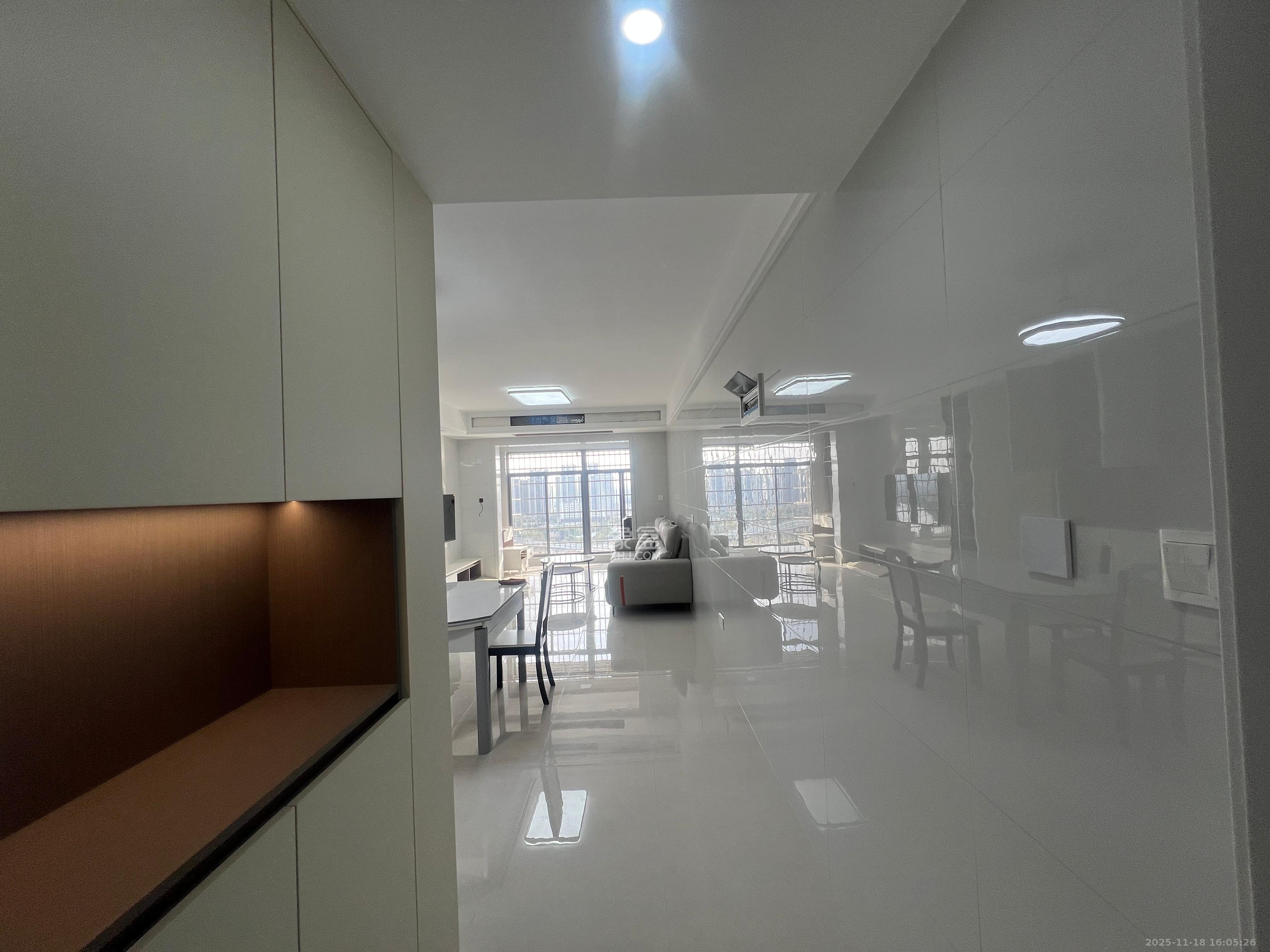 和景家园二期  2室2厅1卫    1800.0元/月室内图