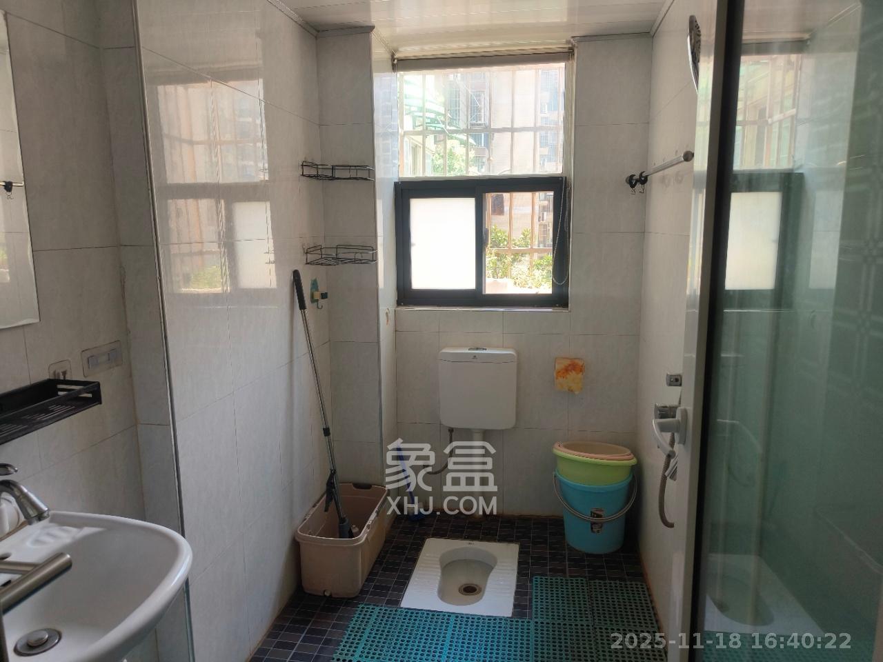 德润园 2室2厅1卫 2000.0元/月 德润园 2室2厅1卫 2000.0元/月室内图