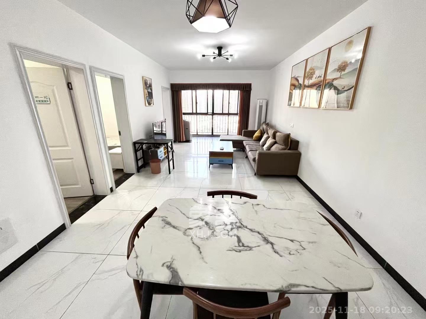 国泰九龙湾  3室2厅1卫    2000.0元/月室内图